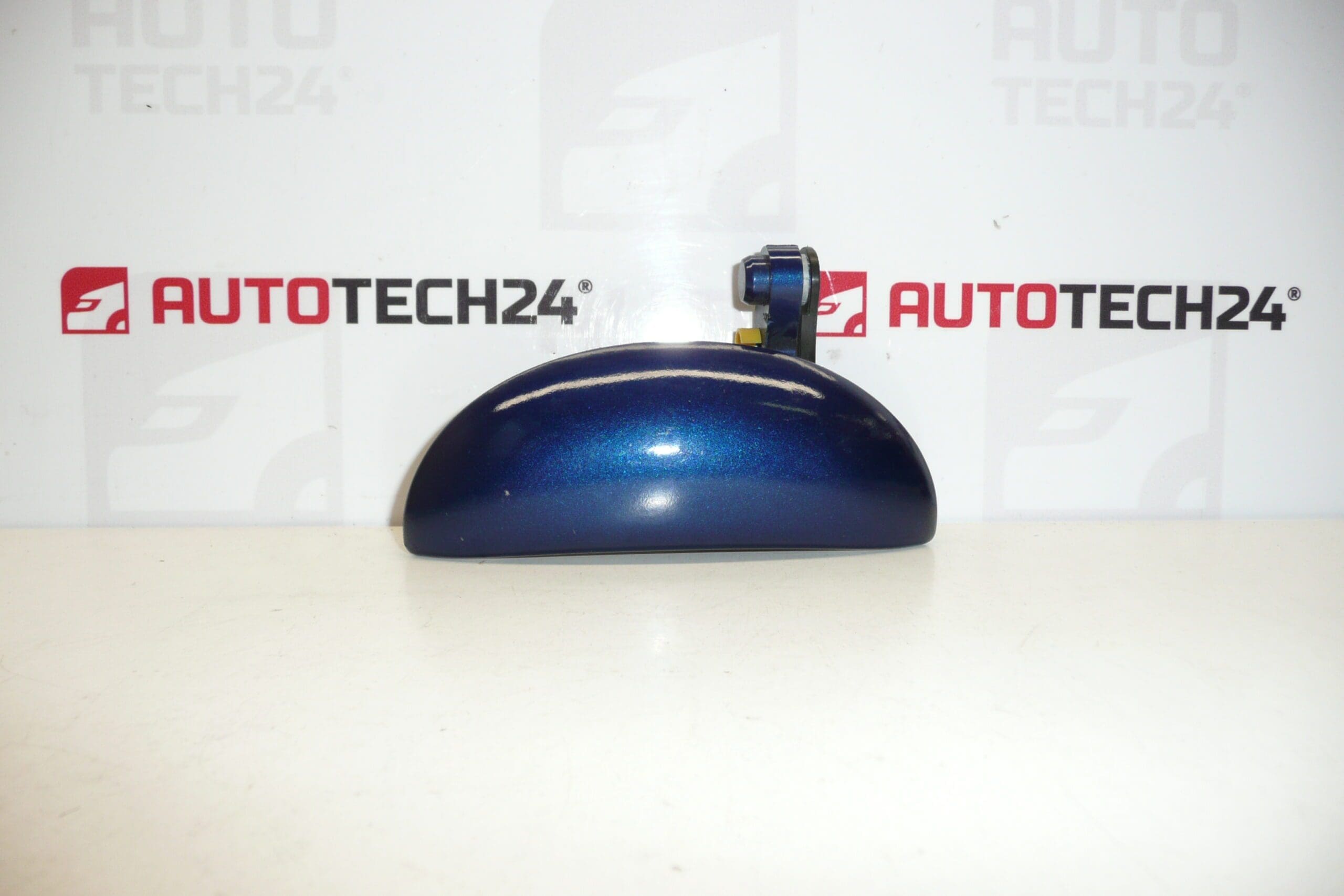 Maçaneta da porta dianteira esquerda Citroën C1 Peugeot 107 azul met. 9101AK