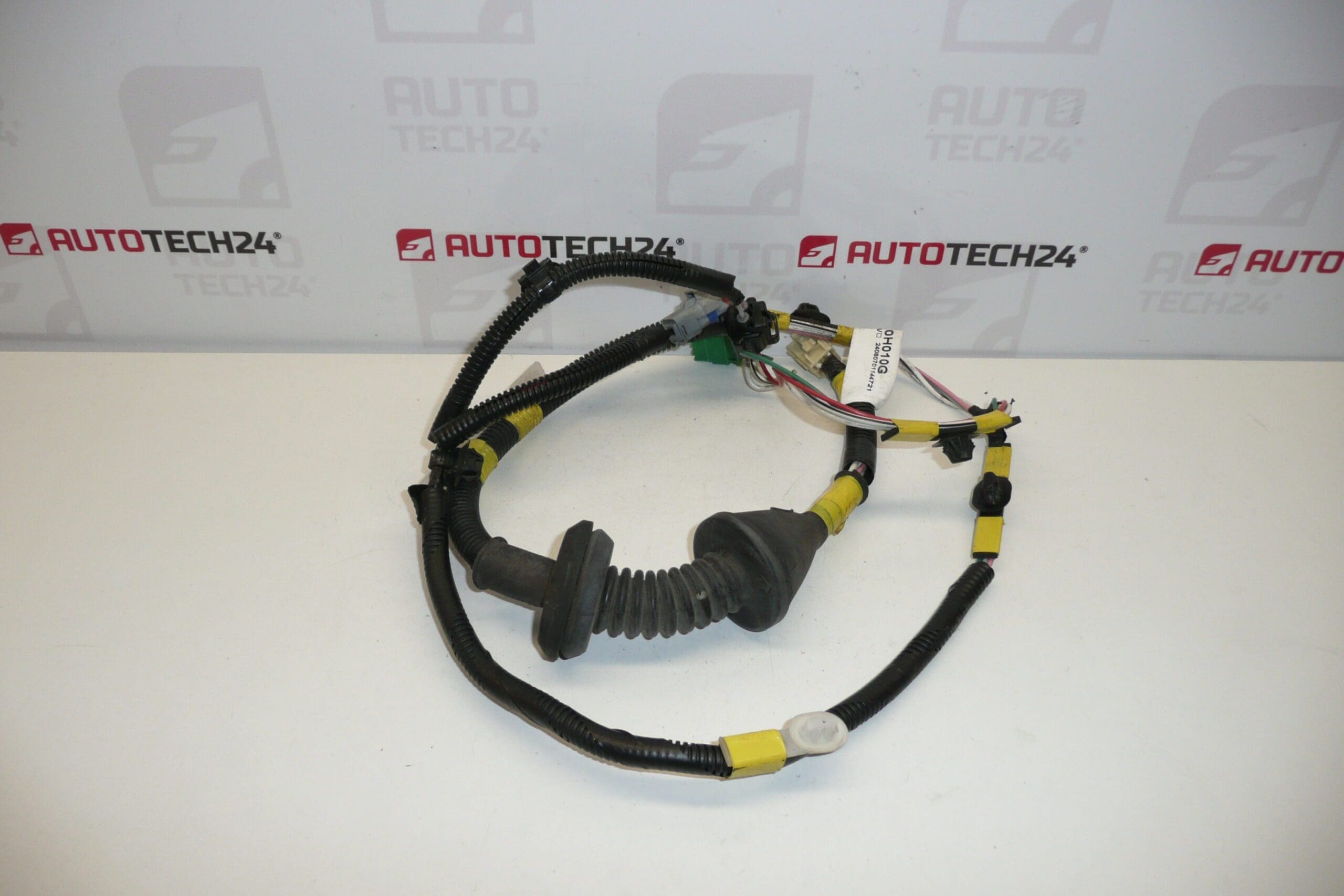 Cablagem da porta dianteira direita Citroën C1 Peugeot 107 821510H010G 6559N9