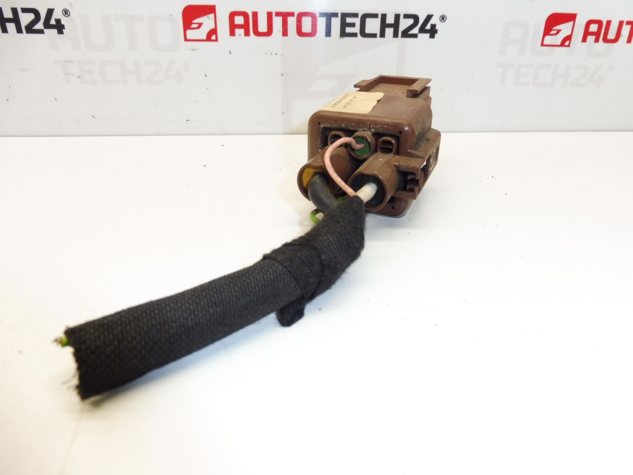 Relé Saara Citroën Peugeot Bitron 250030 220506 6545XF