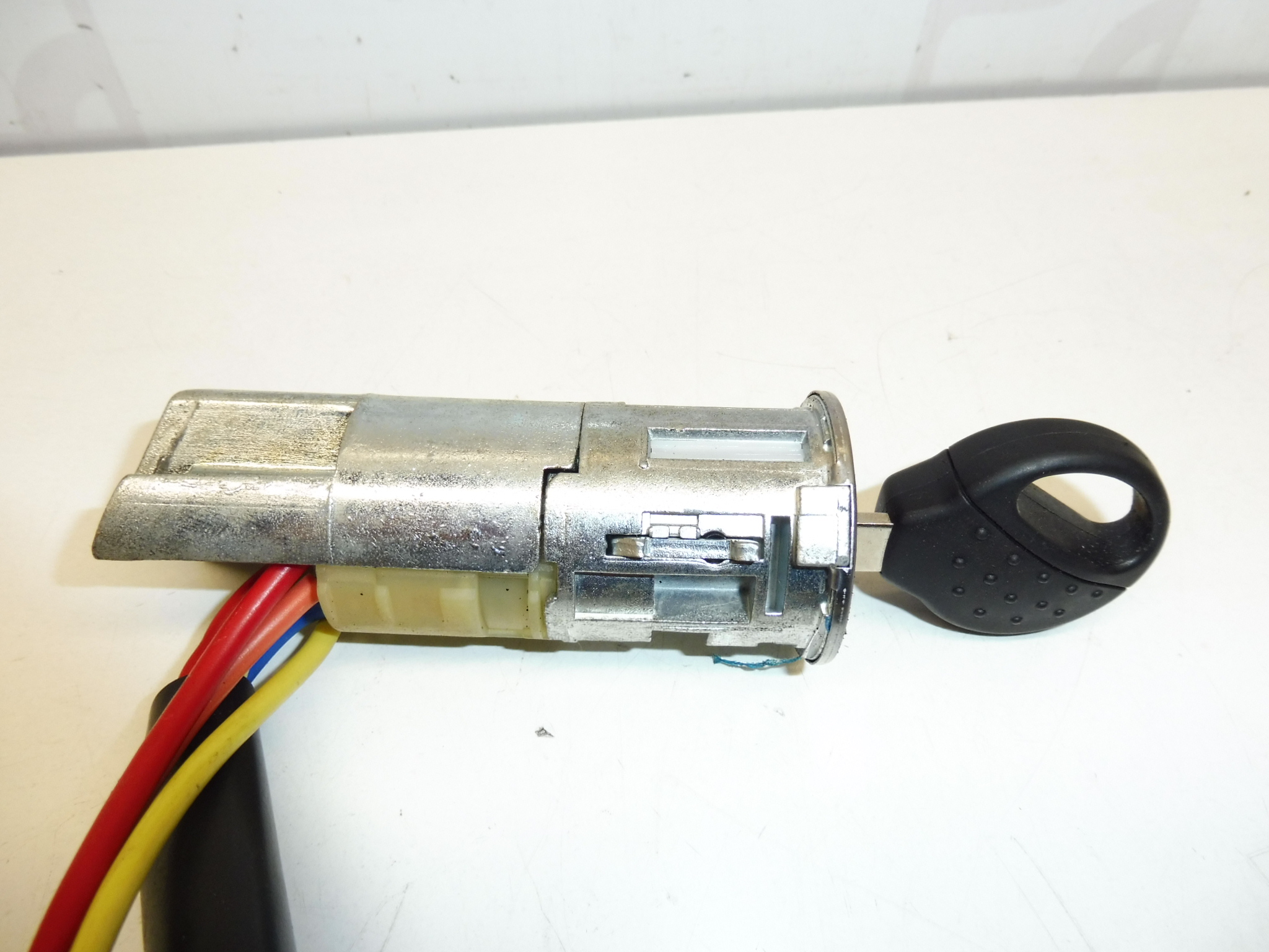 Caixa de interruptores + 1 chave Peugeot 206 4162P0