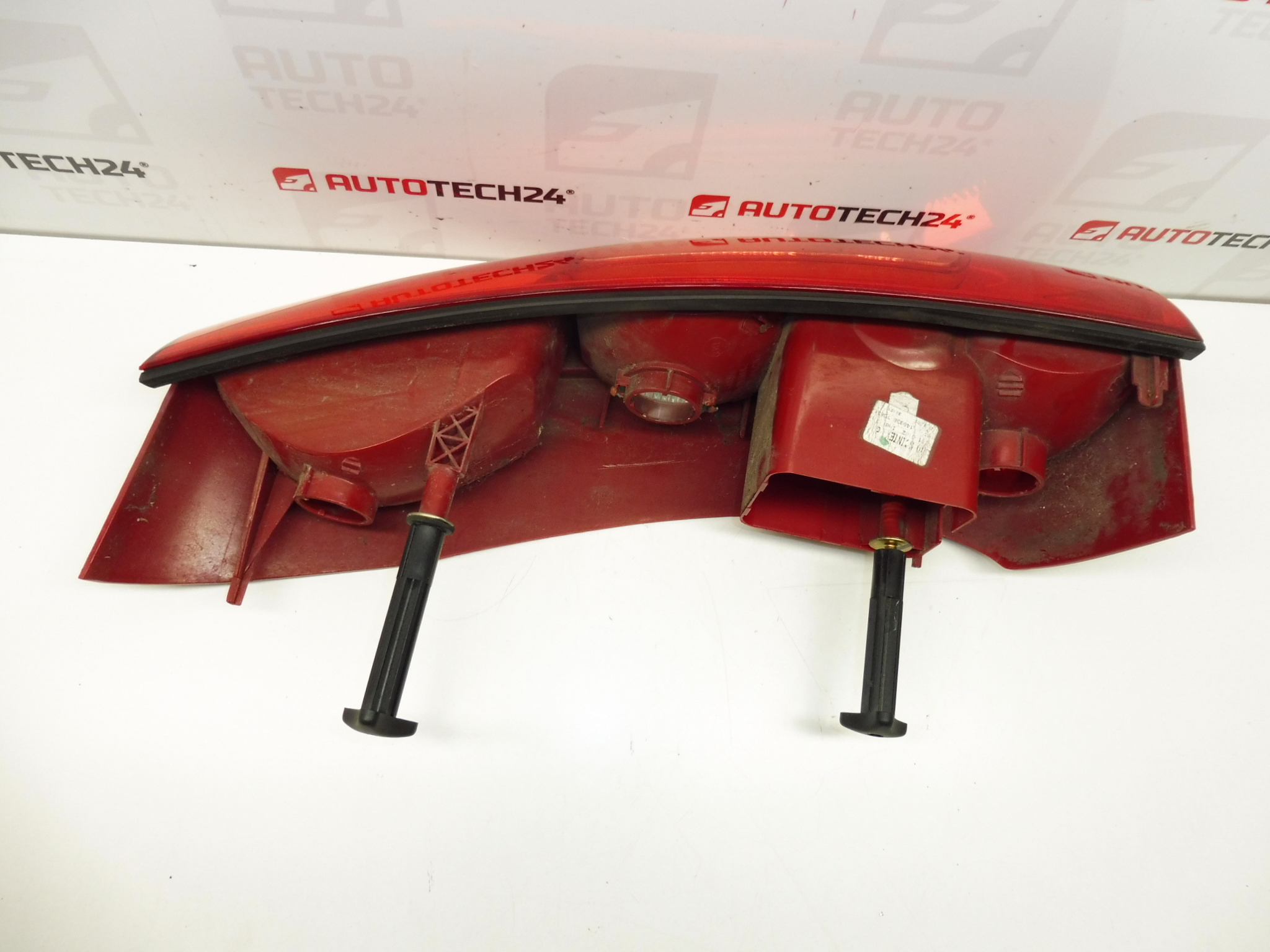 Luz traseira esquerda Peugeot 807 6350Y4