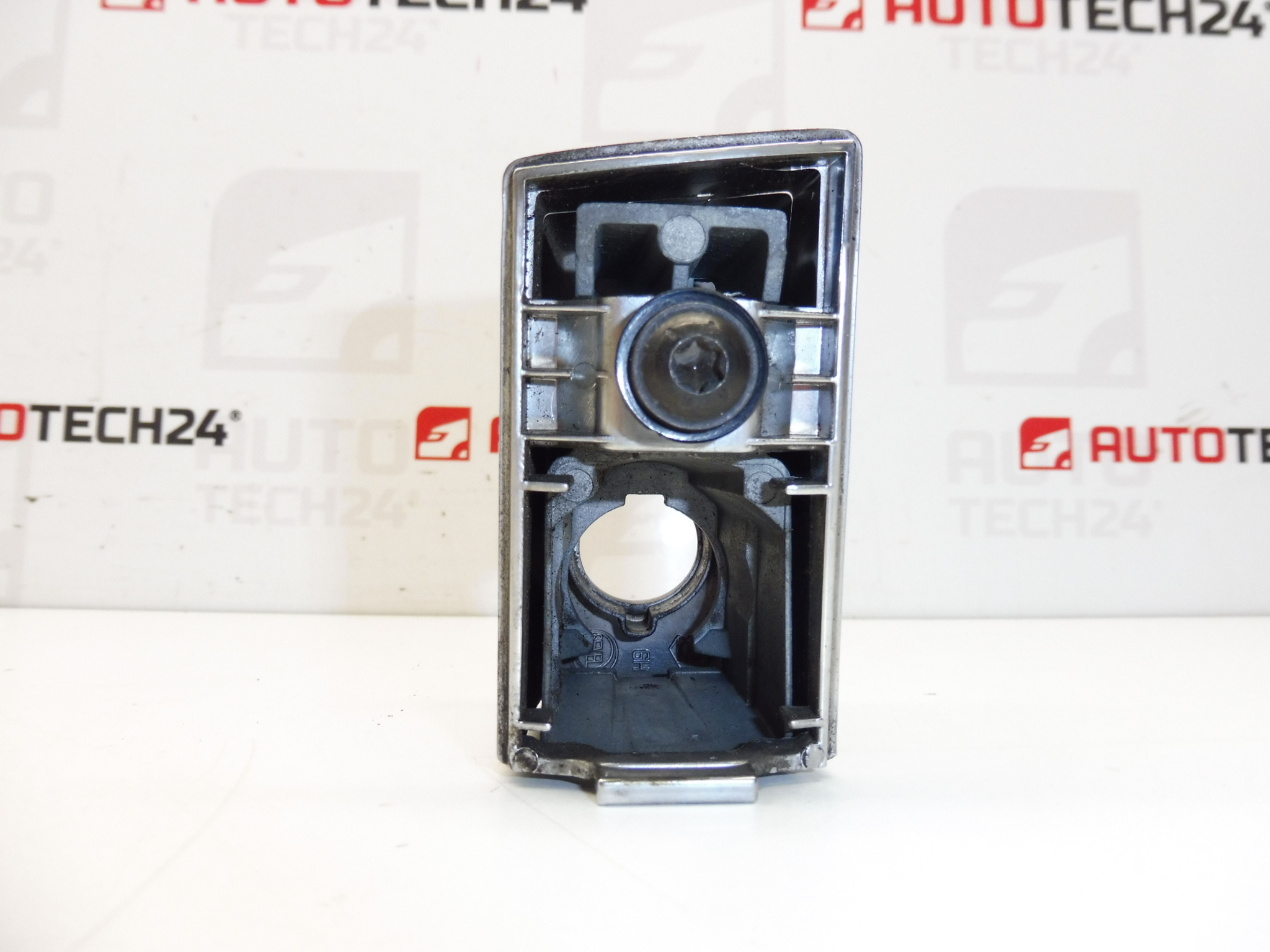 Cobertura da fechadura da porta dianteira esquerda Citroën Peugeot cromado 9119Y7