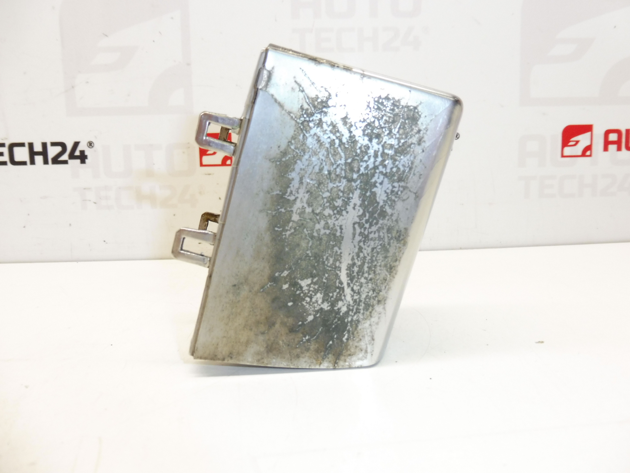 Cobertura deflectora do puxador exterior da porta traseira esquerda Citroën Peugeot cromado 1484501077 9101EH