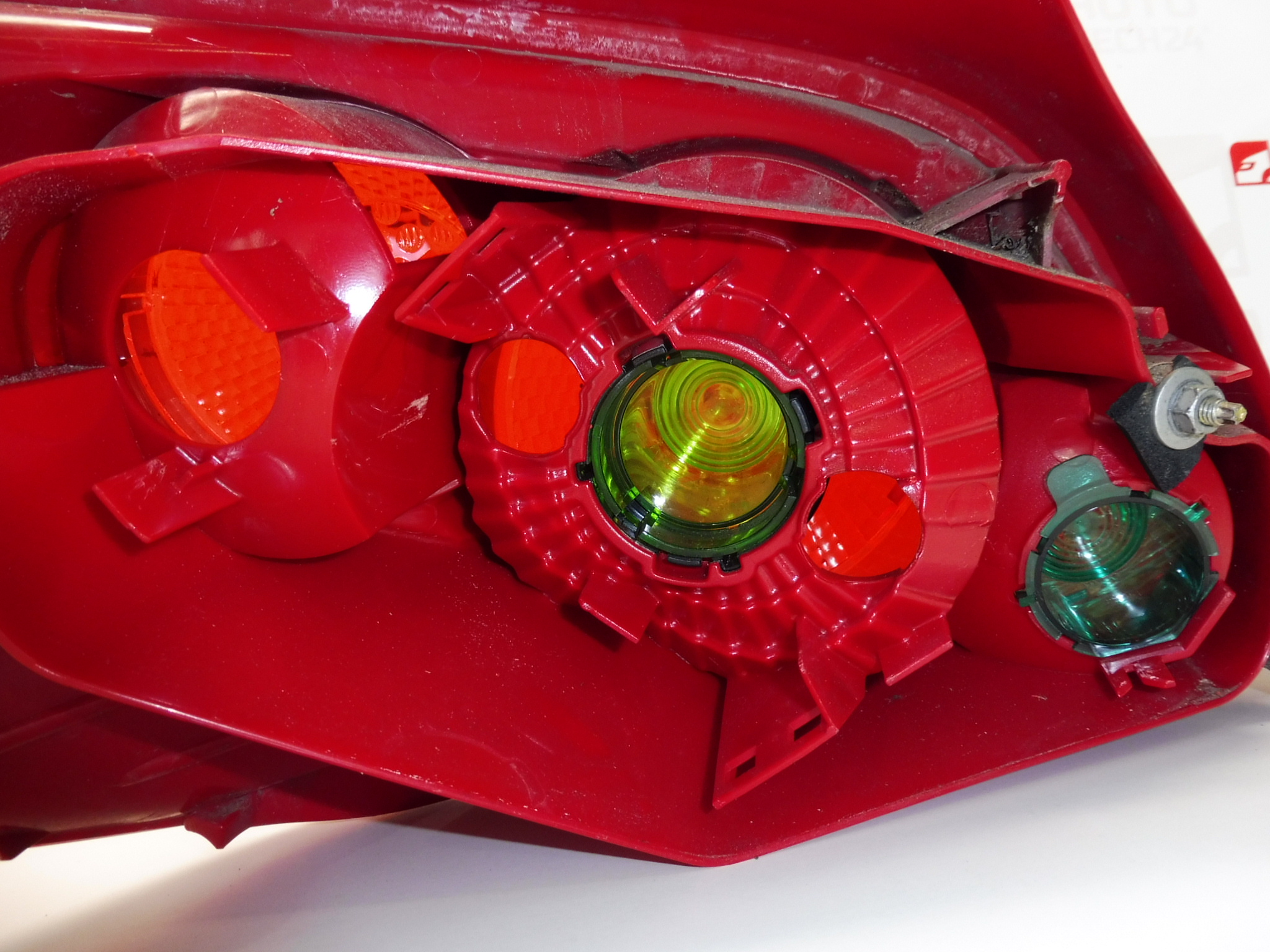 Luz traseira direita Peugeot 307 557674 6351X0