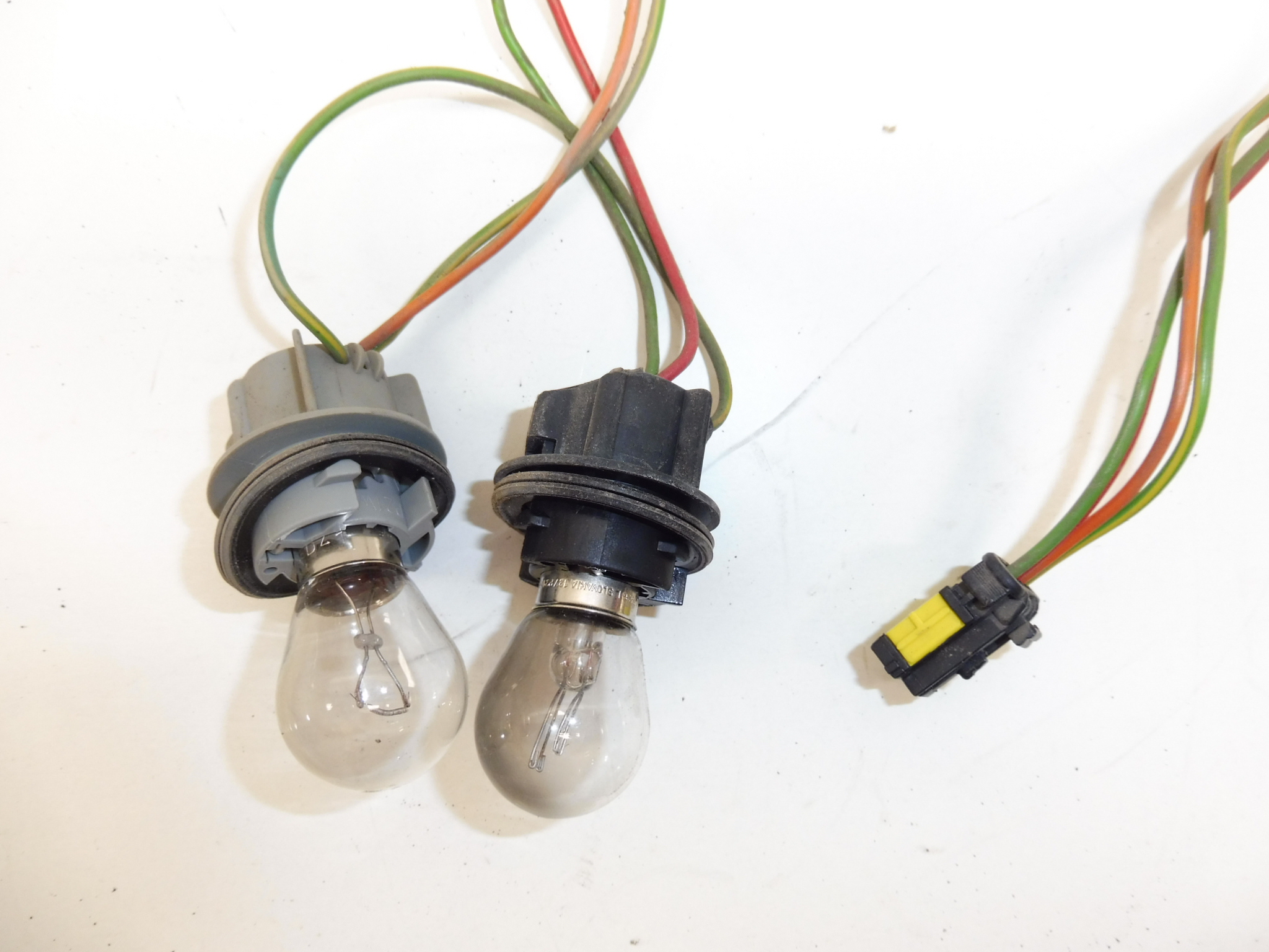 Peugeot 607 6534GS arnês do soquete da luz traseira do guarda-lamas