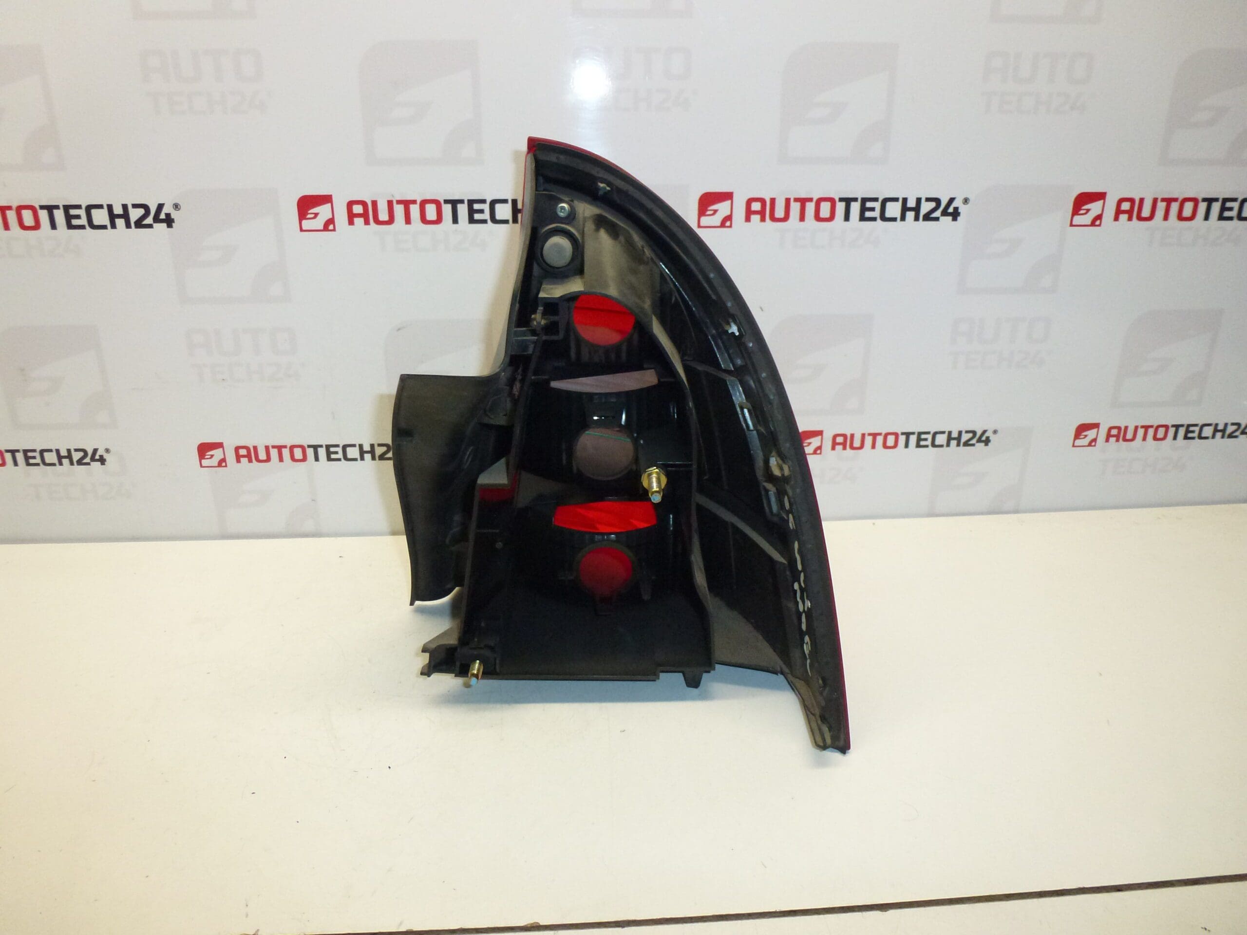 Luz traseira esquerda exterior Citroën C5 II 89032697 6350V3