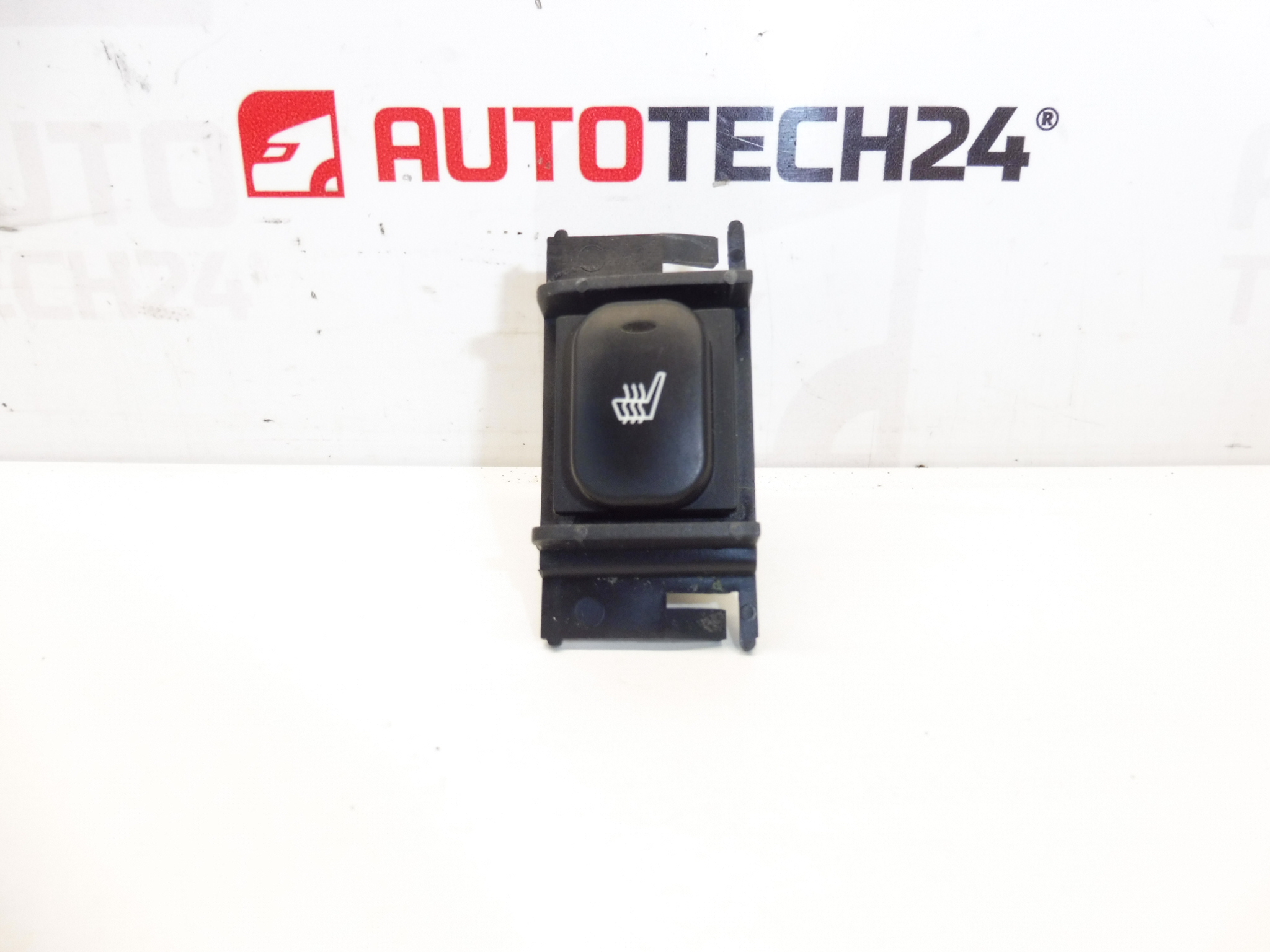 Comando do aquecimento dos bancos Citroën Peugeot 96456870XT