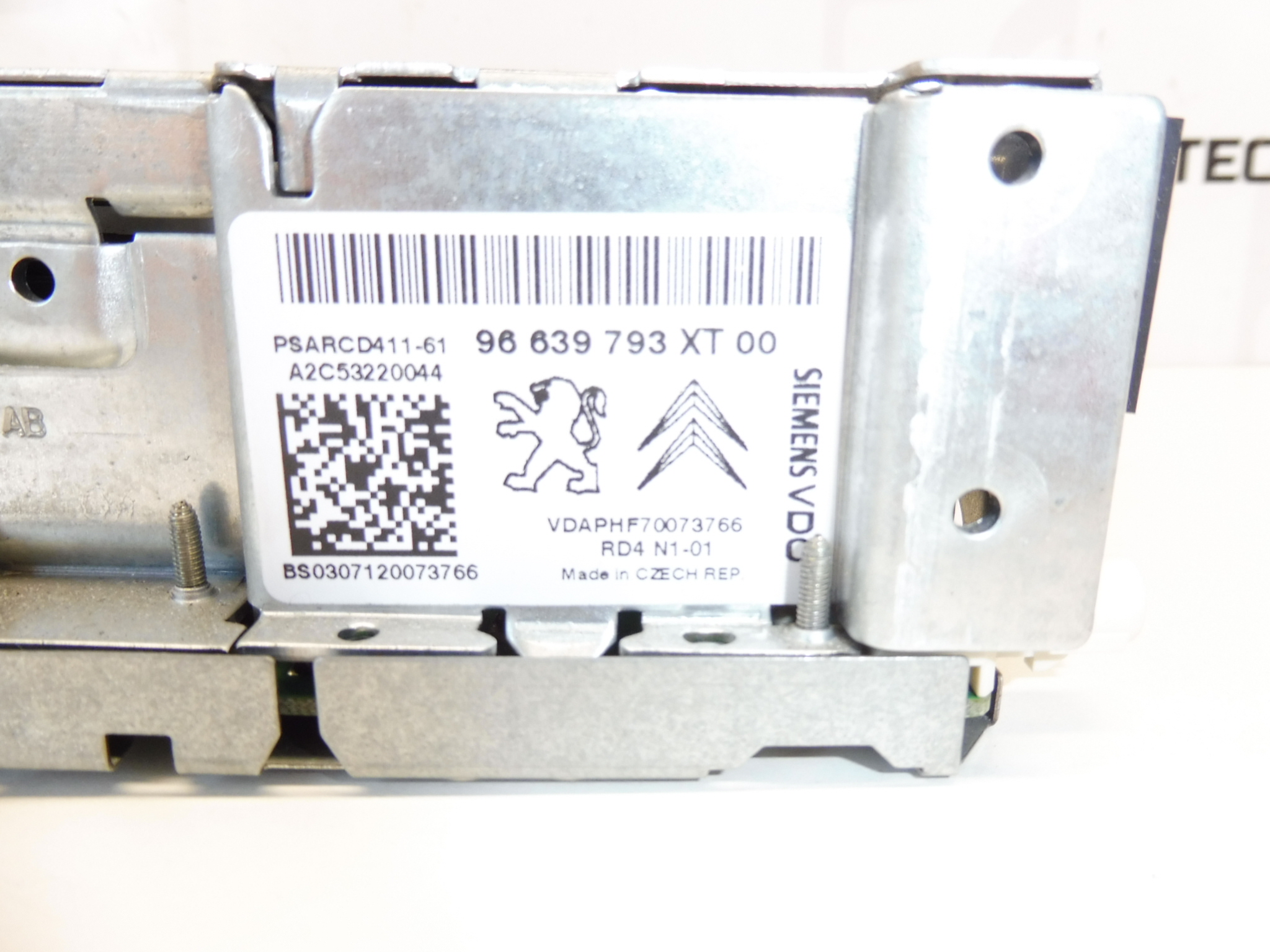 Auto-rádio CD Citroën Peugeot 96639793XT 16077504XT