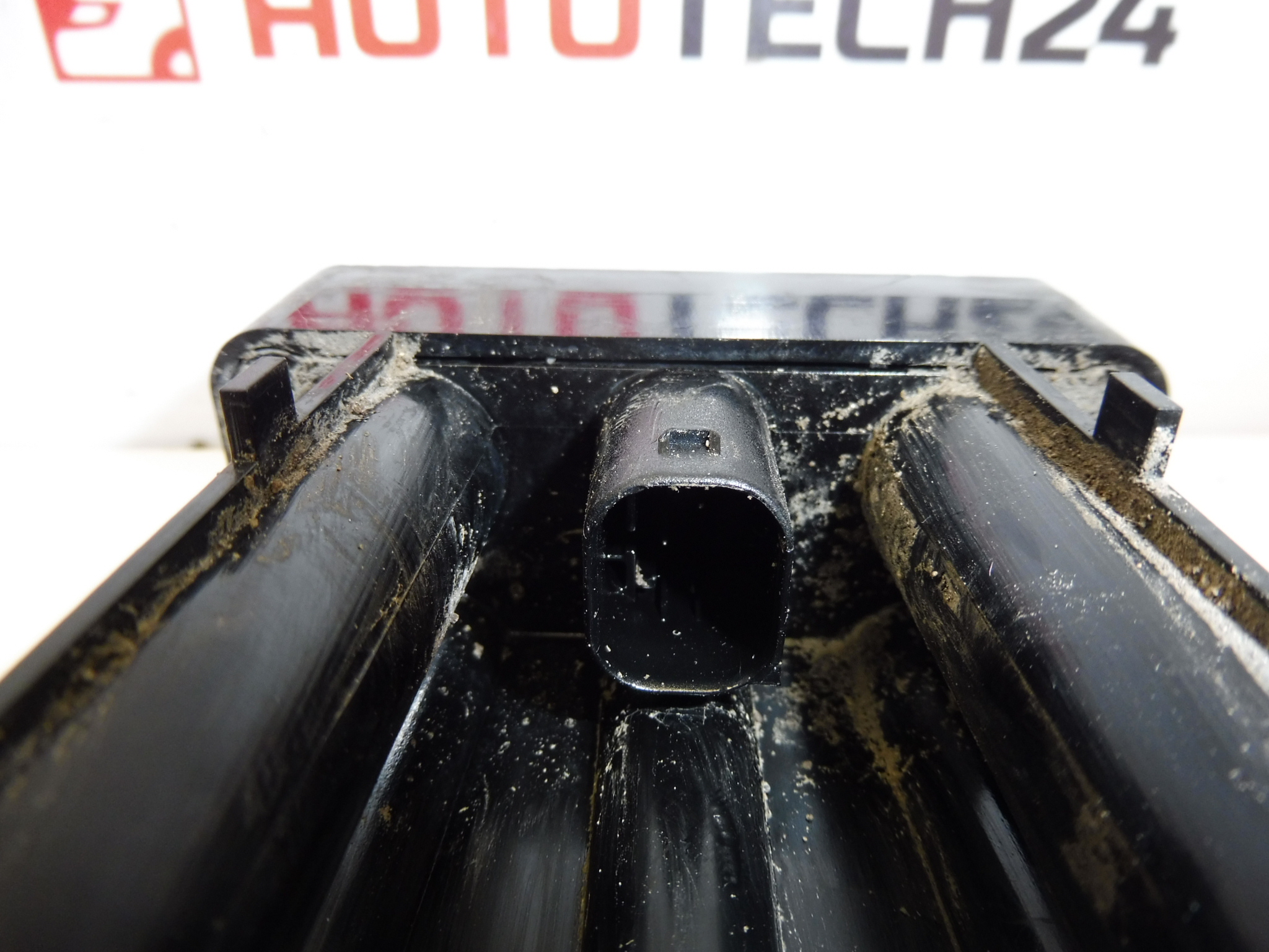 Sensor AFIL 6 Citroën Peugeot 9663116680 6590W1