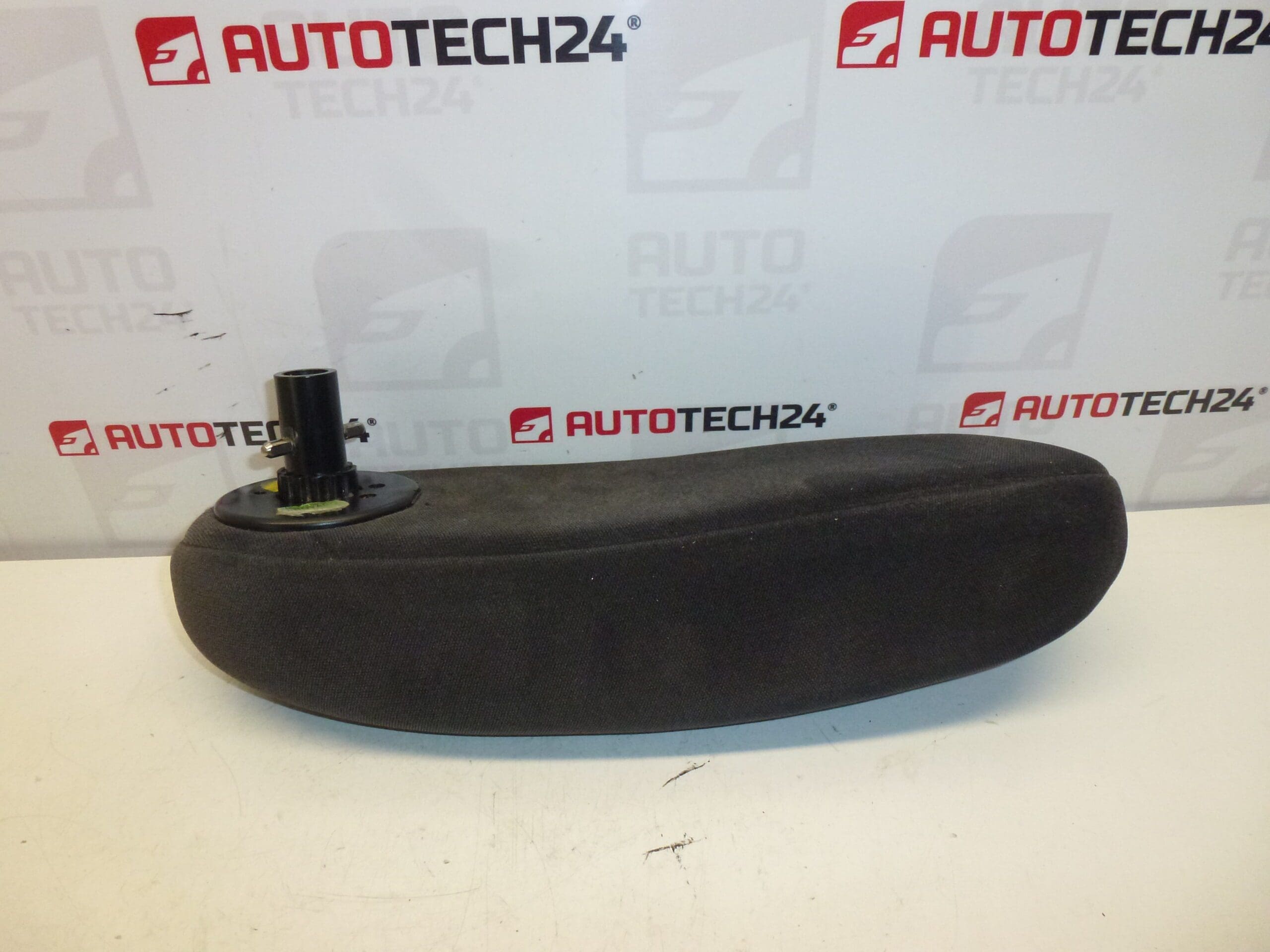 Apoio de braço esquerdo Citroën C5 8830QQ