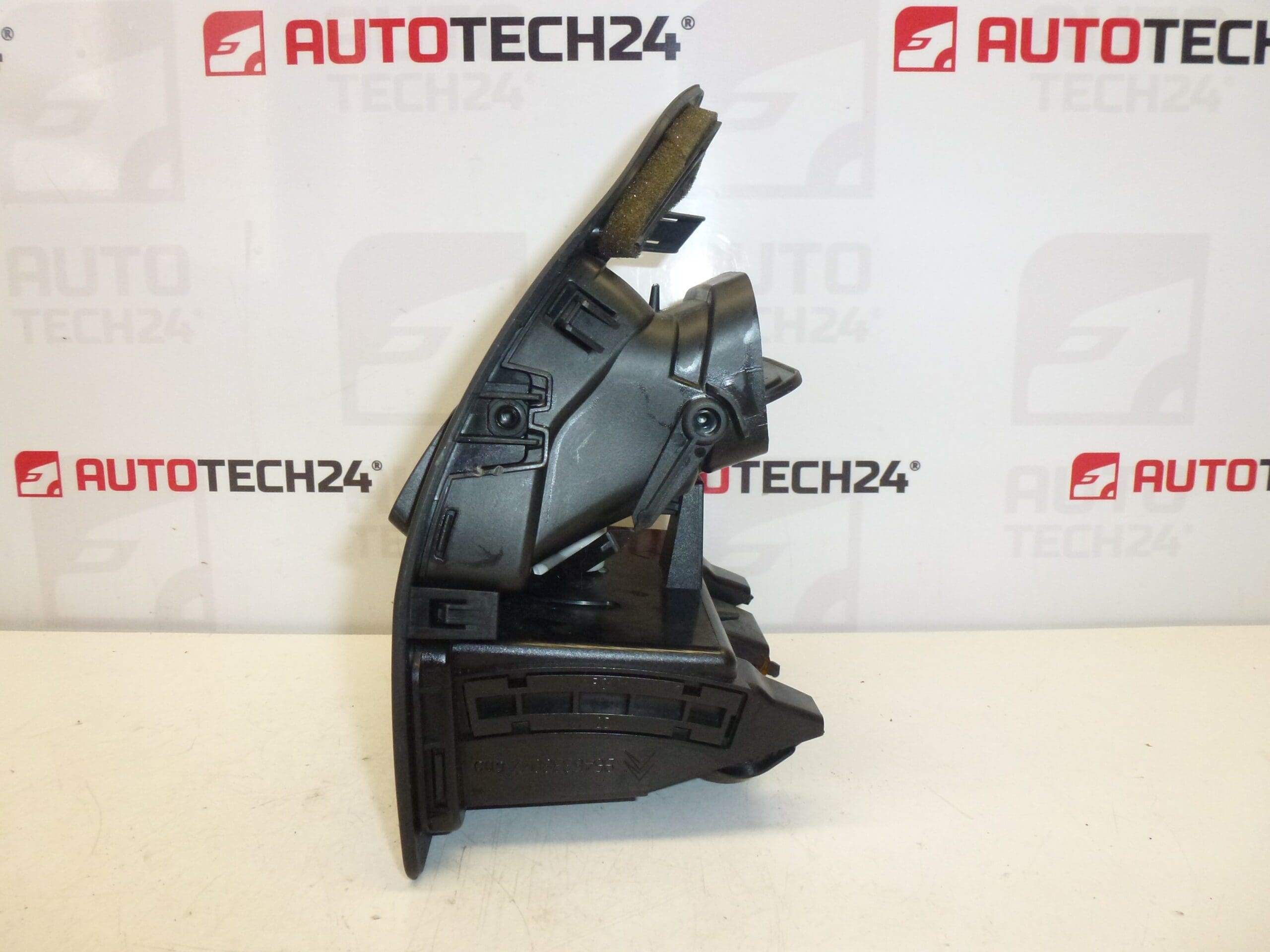 Saída de ar esquerda Citroën C4 9646338077 8265Q0 8265P8