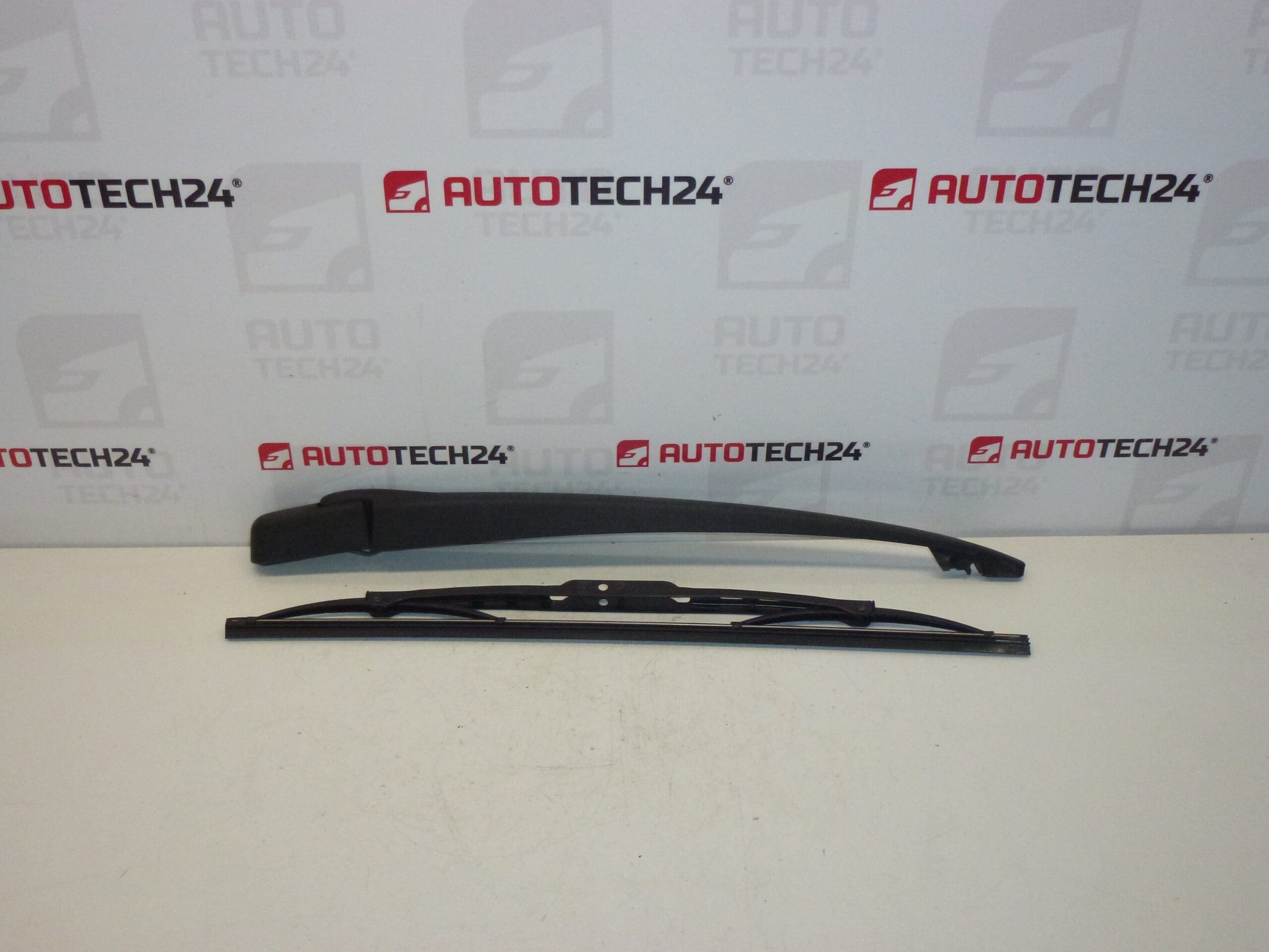 Braço do limpador - traseiro - Citroën Xsara Picasso 6429Q5