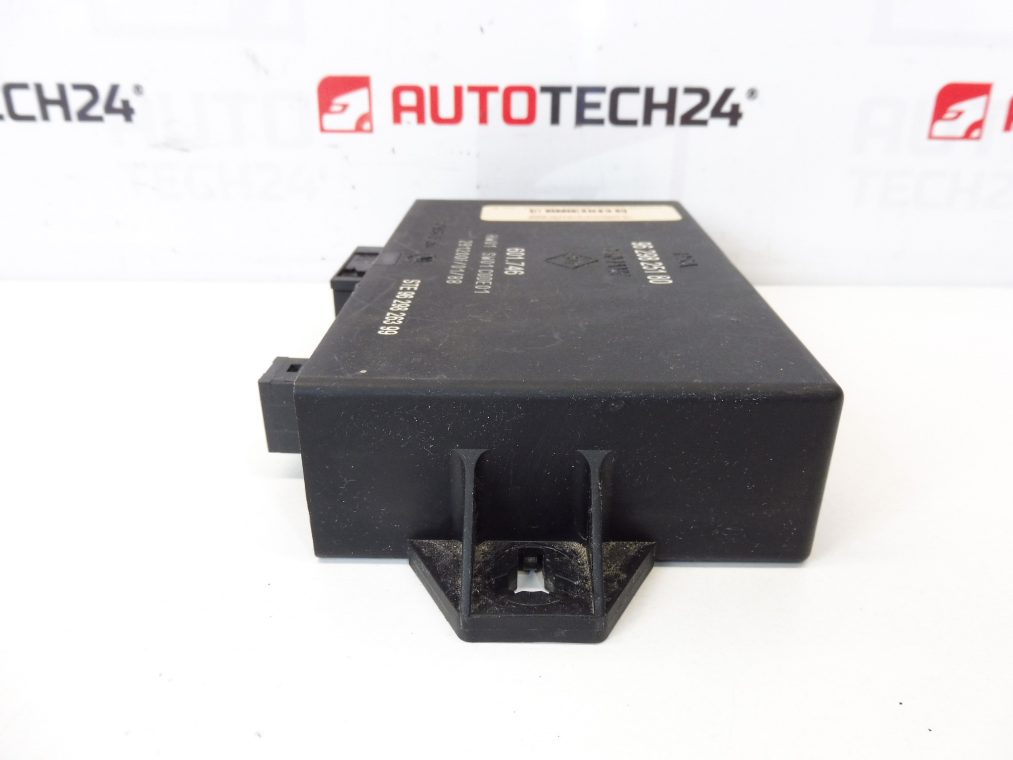 Assistente de estacionamento ECU Citroën 9629825180 601.746