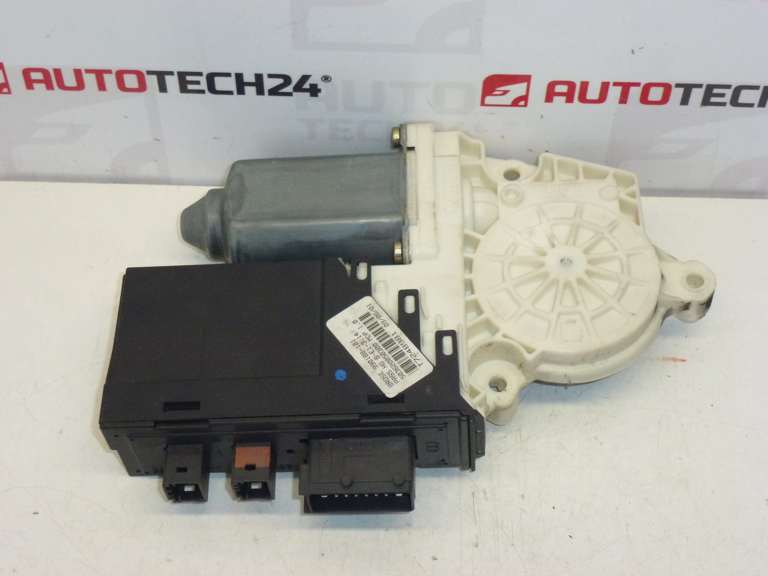 Motor de enrolamento do vidro dianteiro direito Citroën C5 9637541380 9222P4