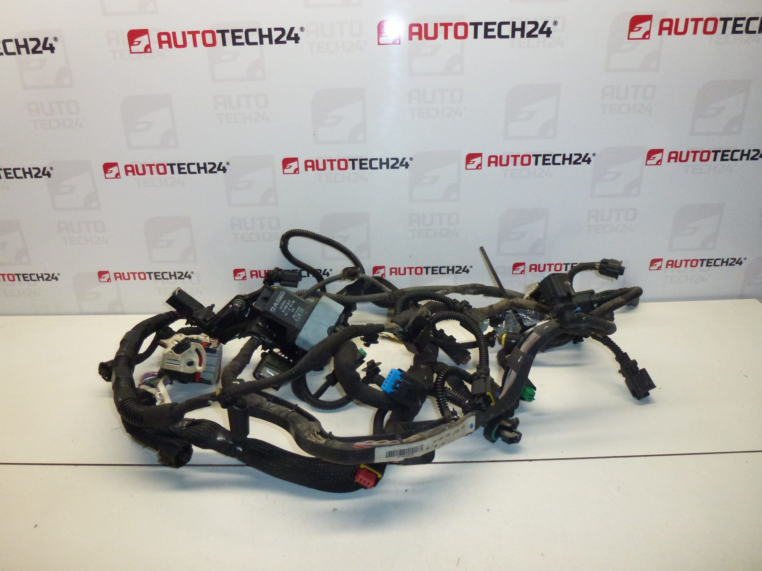 Chicote do motor Citroën Peugeot 1.4HDI 8HR 9675234280