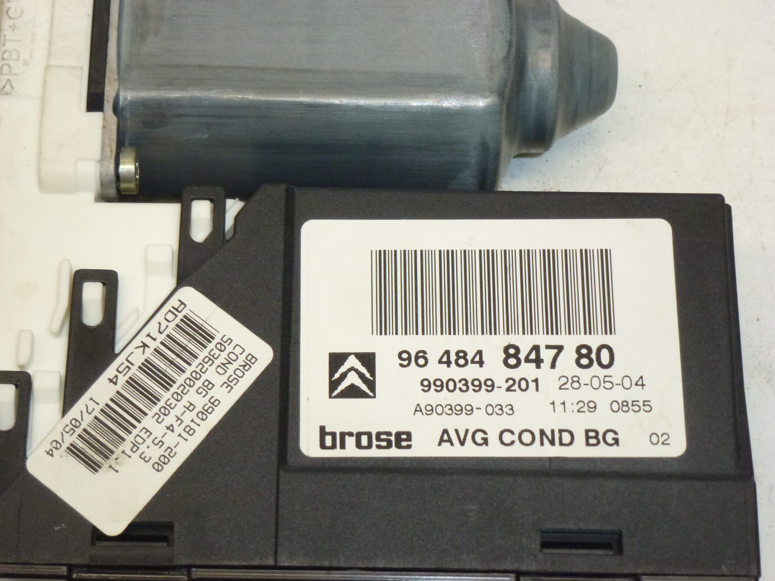 Motor de enrolamento do vidro dianteiro esquerdo Citroën C5 9648484780 9221P3