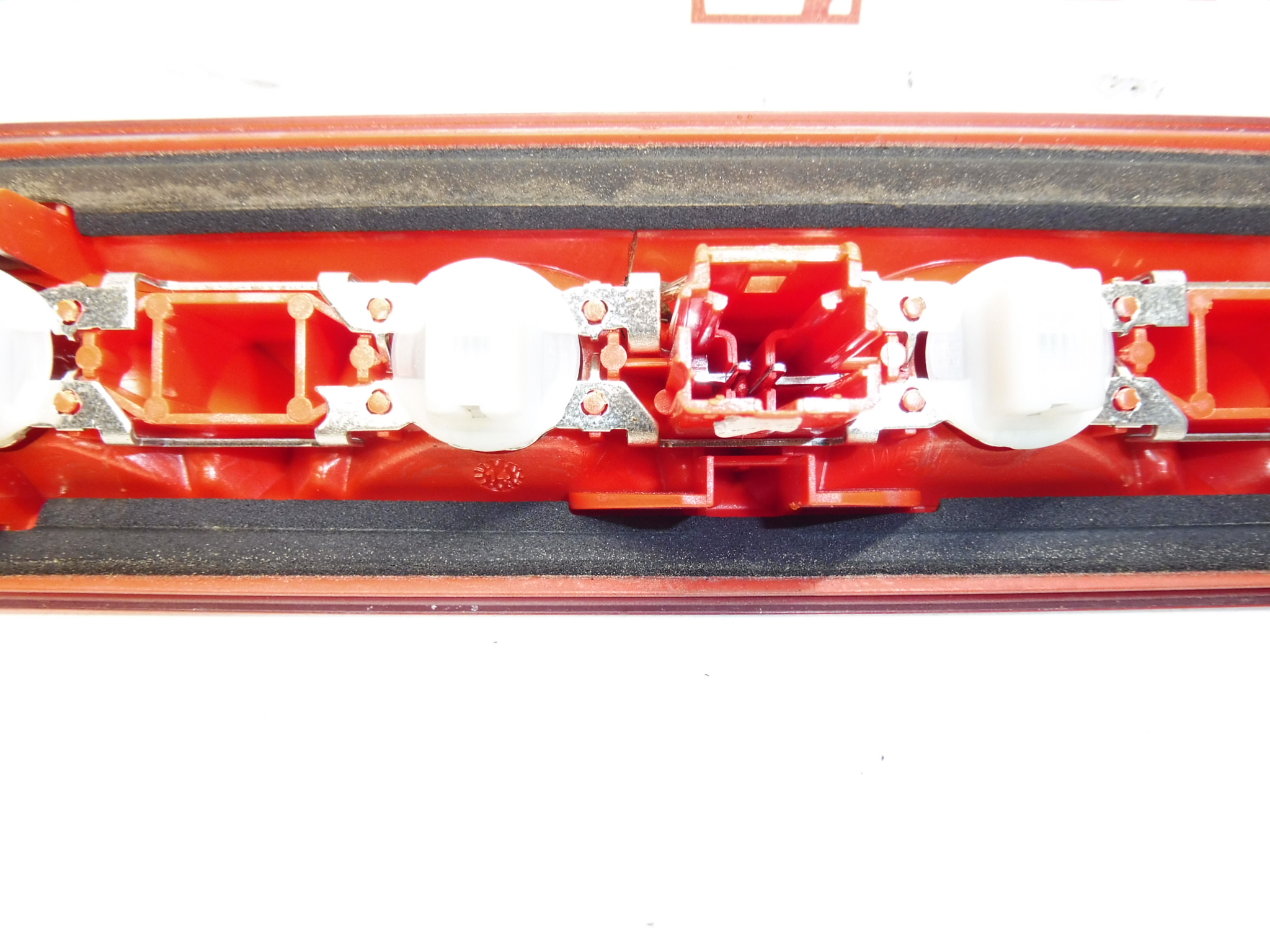 Terceira luz de freio Citroën C3 Picasso 6351GK