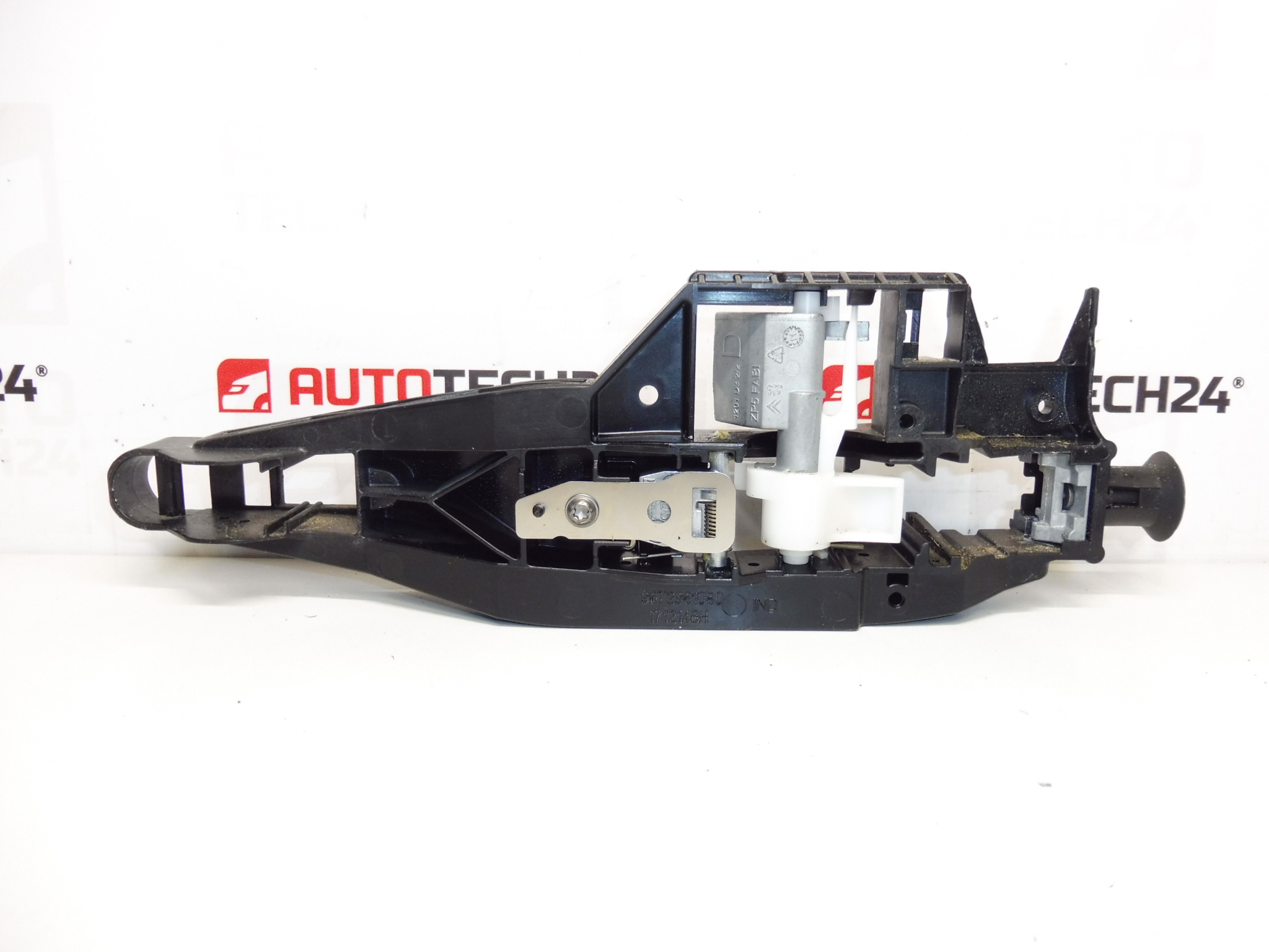 Fixação da maçaneta da porta traseira direita Citroën C3 Picasso 9109E7