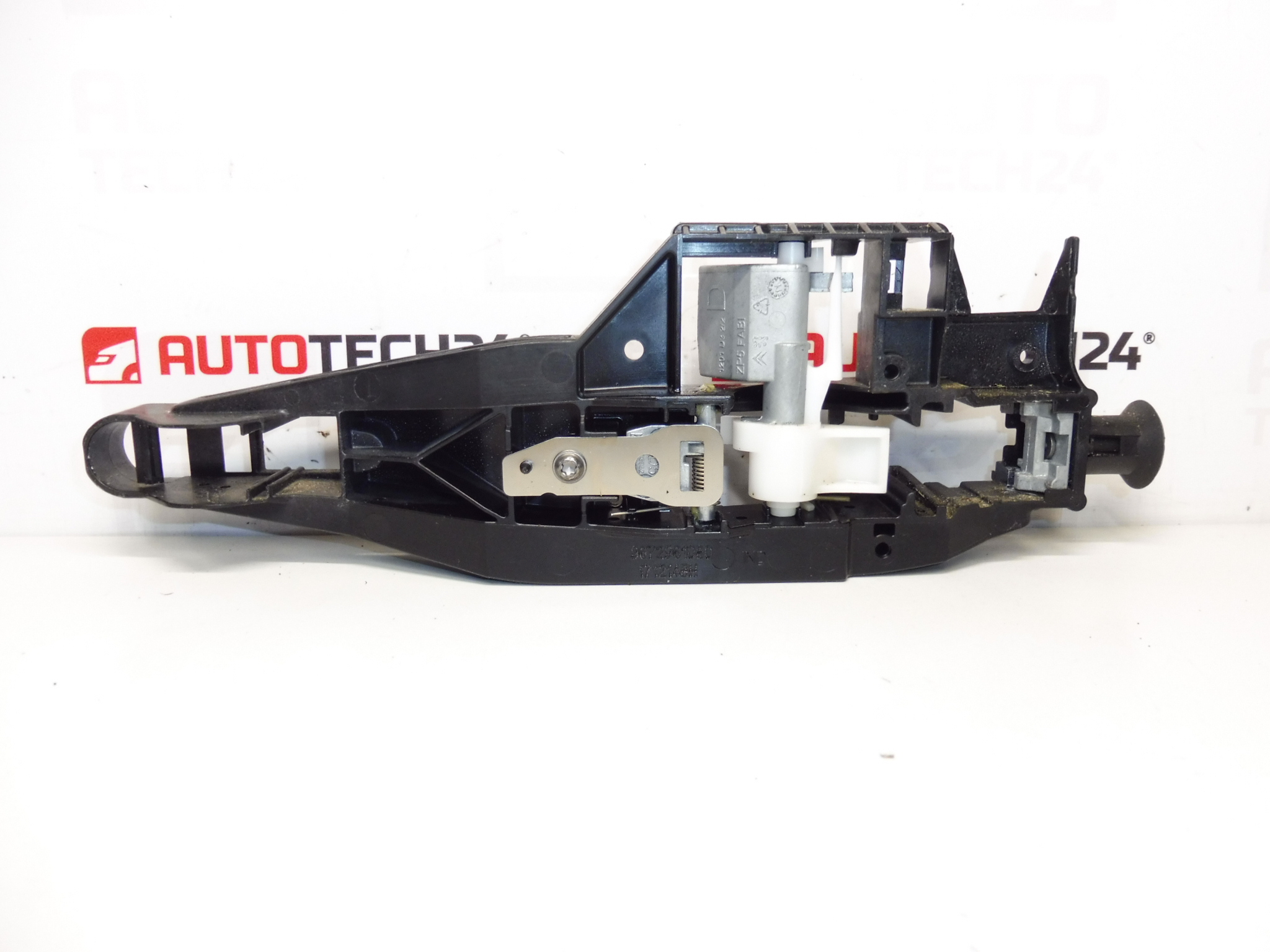 Citroën C3 Picasso Fixação da maçaneta da porta traseira esquerda 9109E8