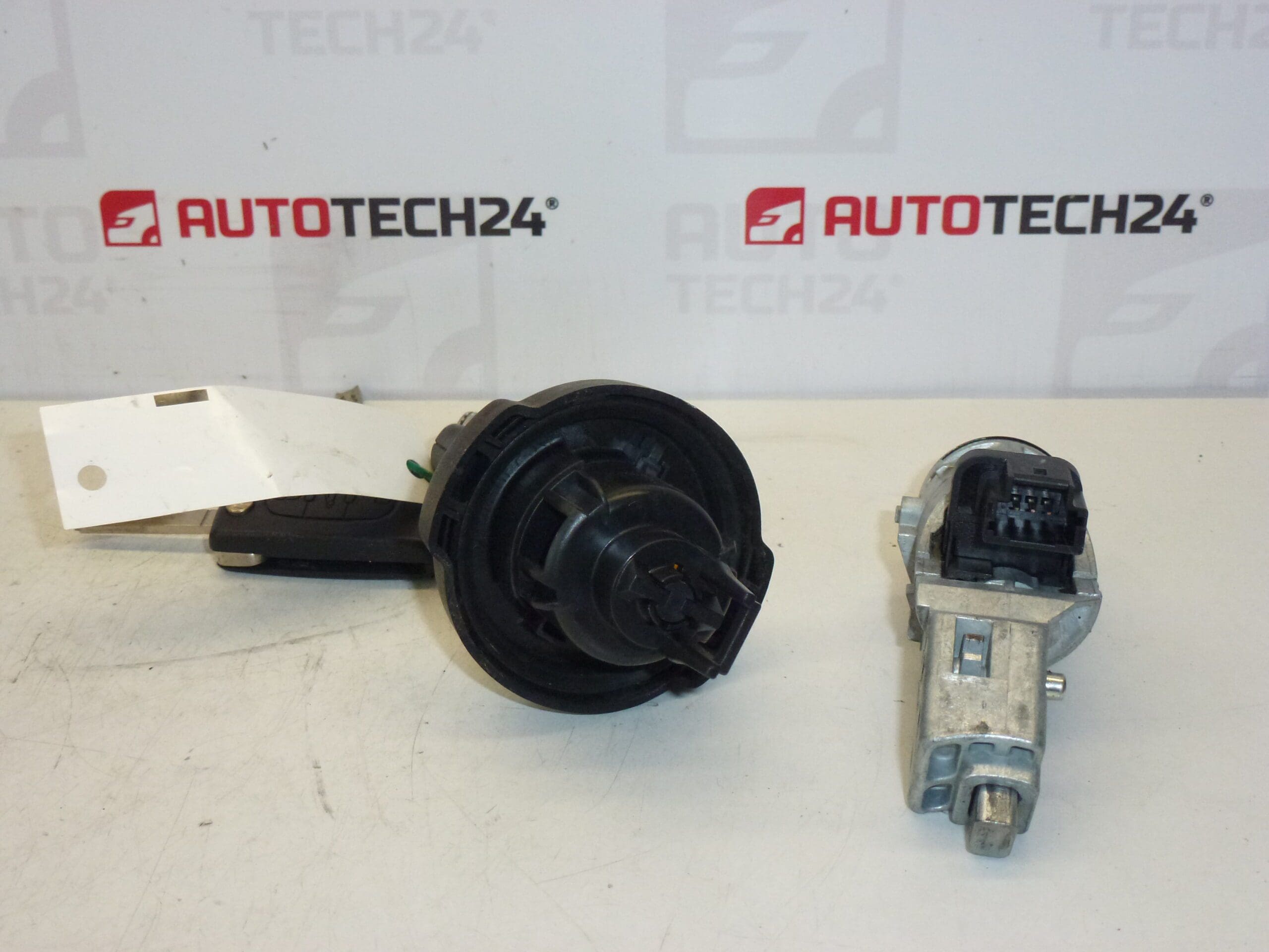 Caixa de interruptores e 3 chaves Citroën Peugeot 4162EA