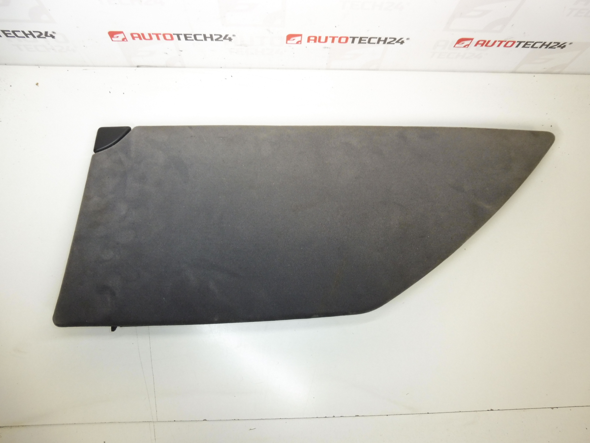 Tampa do porta-luvas do motorista Citroën C8 Peugeot 807 8218TQ