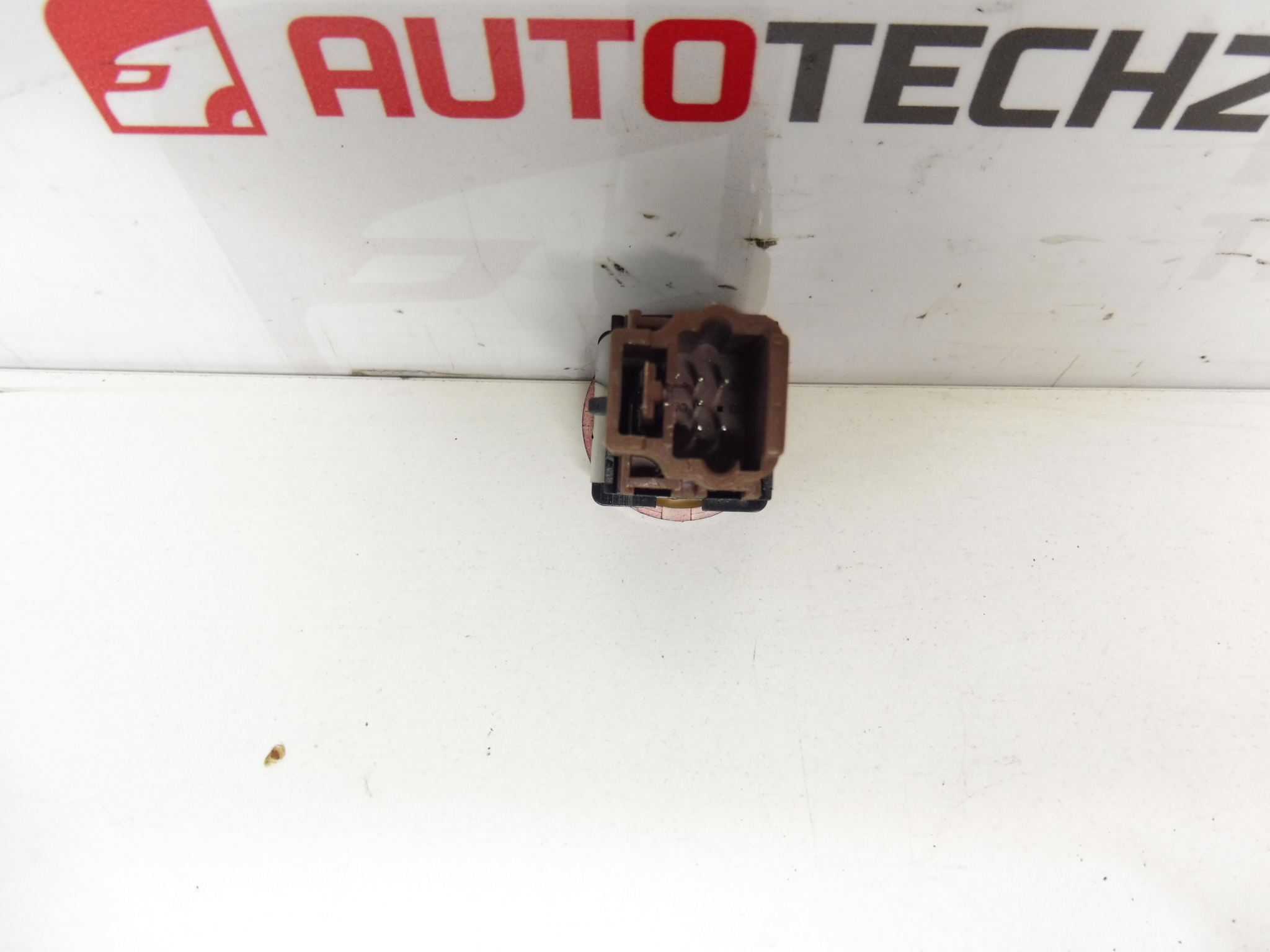 Controlador de luz de perigo Citroën Xsara 655496