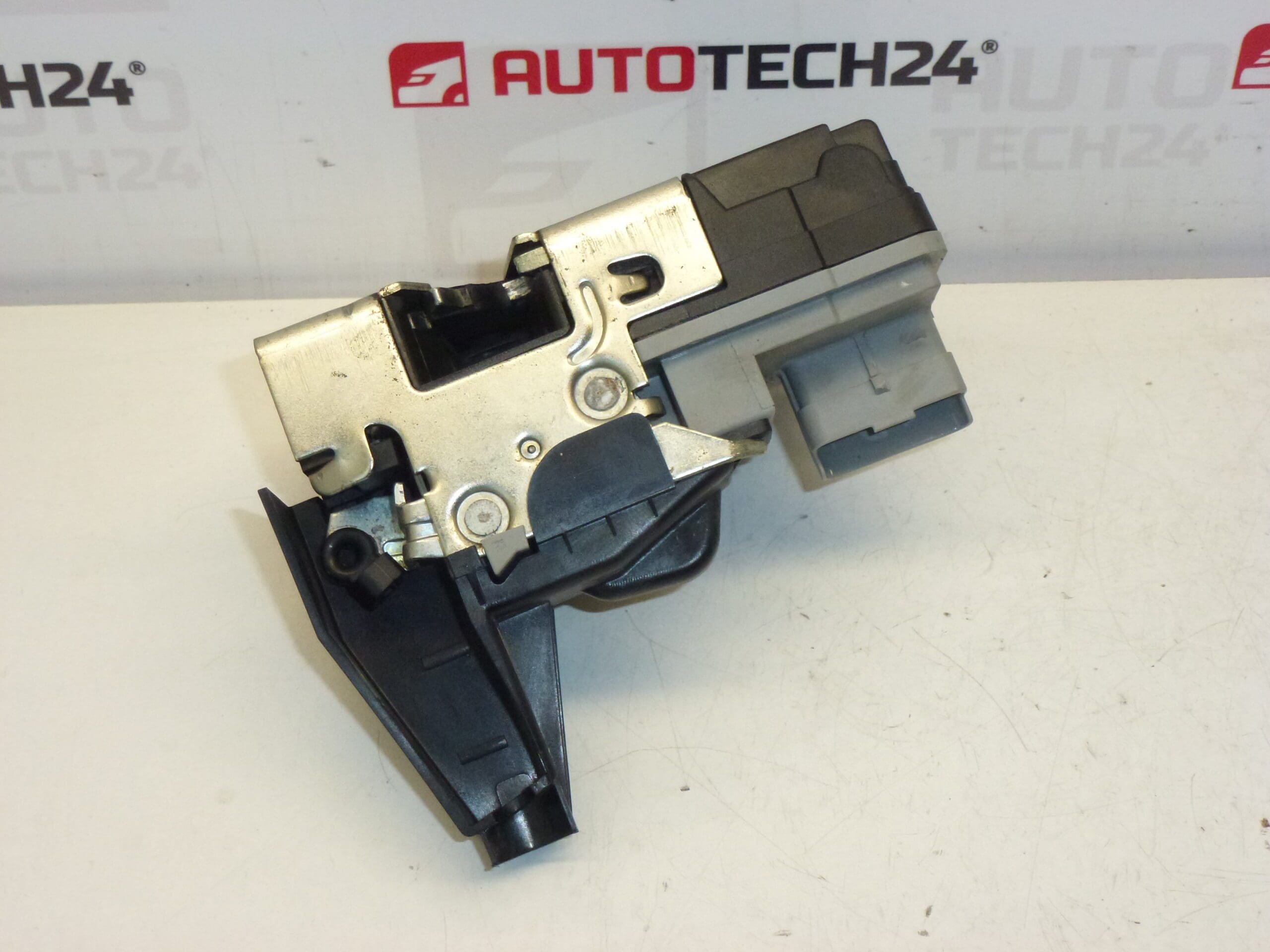 Driver da porta da frente esquerda Peugeot 307 9135Z0