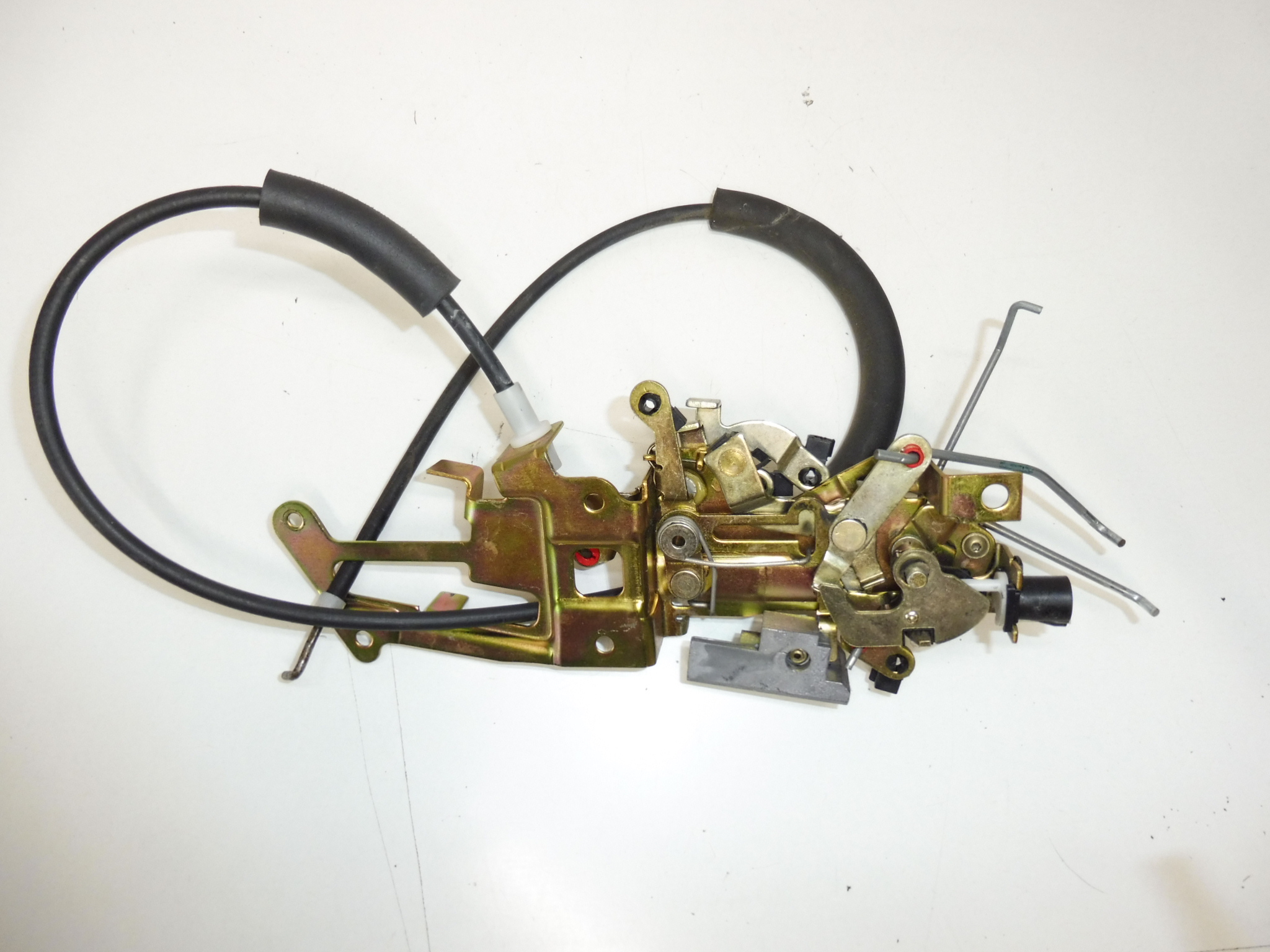 Fechadura da porta traseira esquerda Citroën Peugeot Partner 9138F6