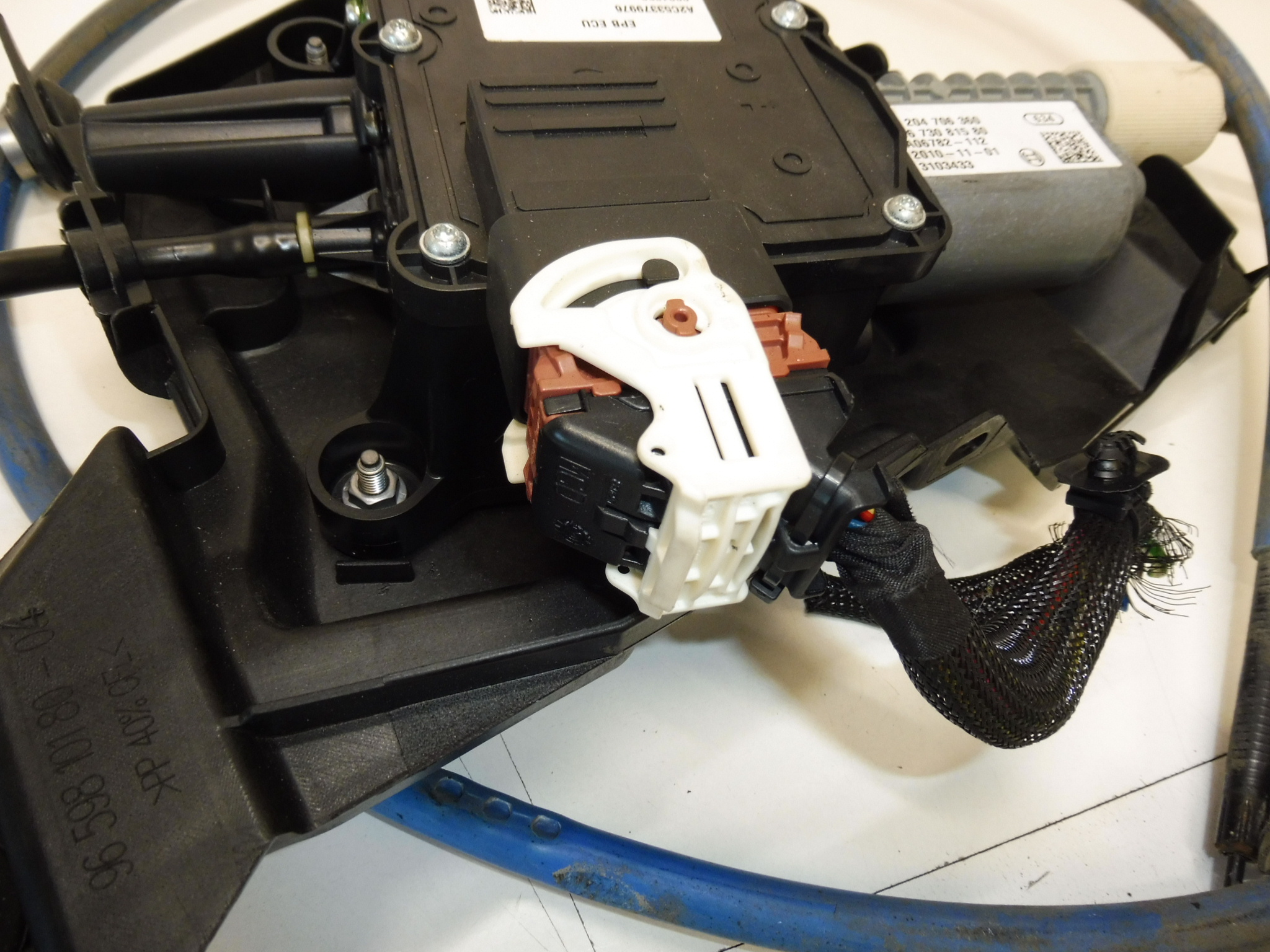 Freio de mão eletrônico Peugeot 5008 I 0204706360 9673081580 470219