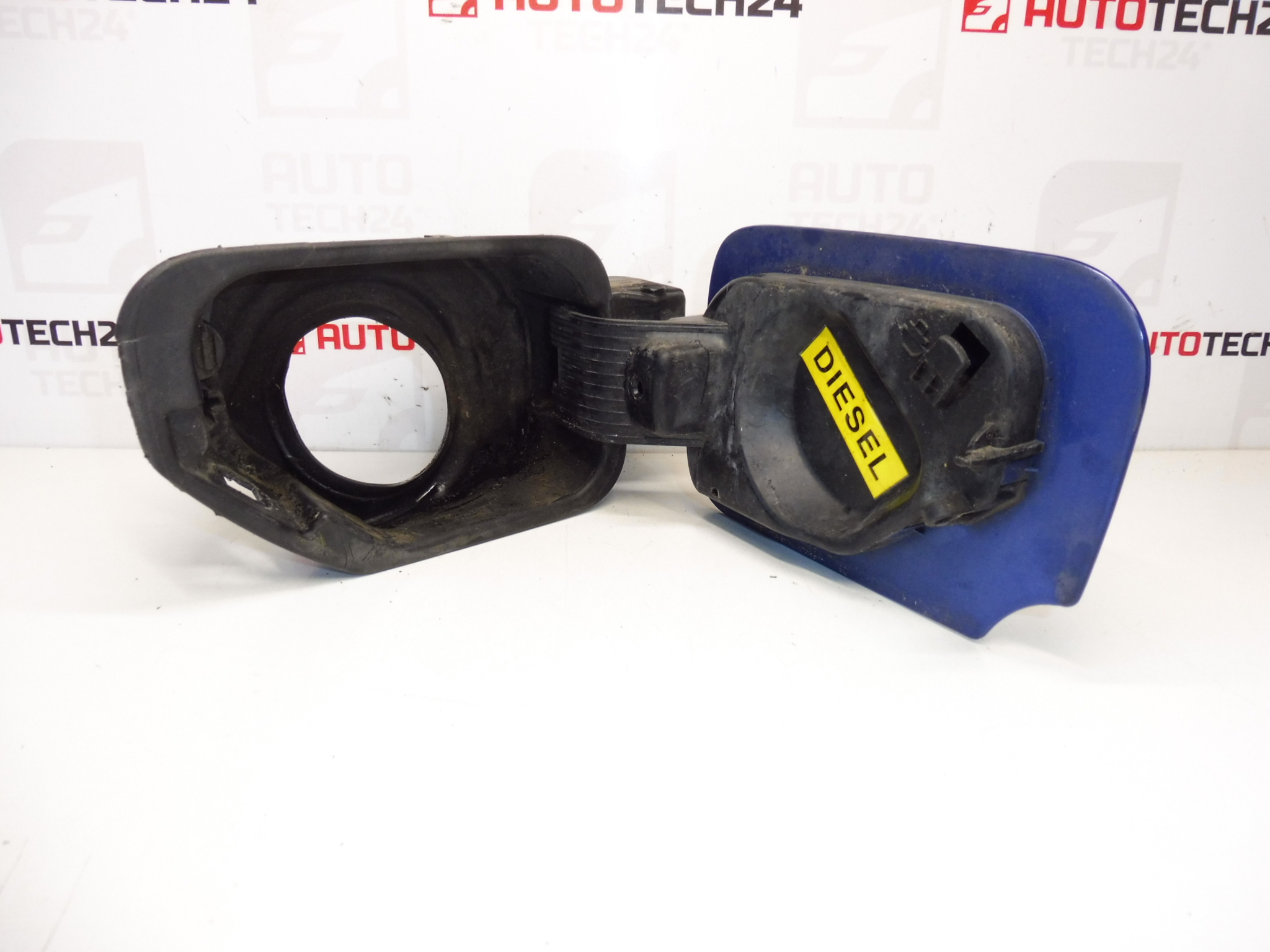 Tampa do tanque Peugeot 407 1517A7 151877 KNND