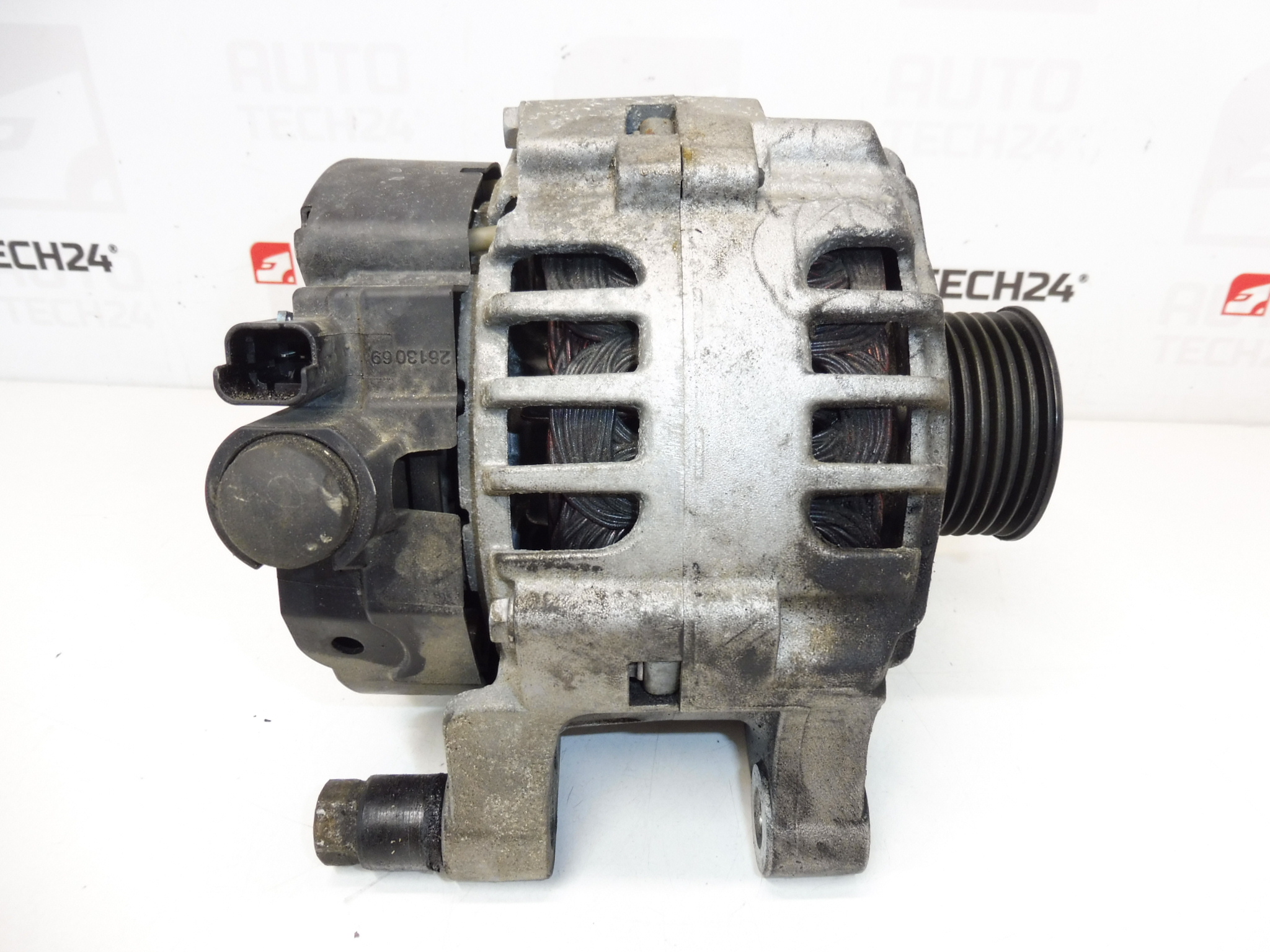 Alternador Valeo CL8+ Citroën Peugeot 9649611380 TG9B064 5705AZ
