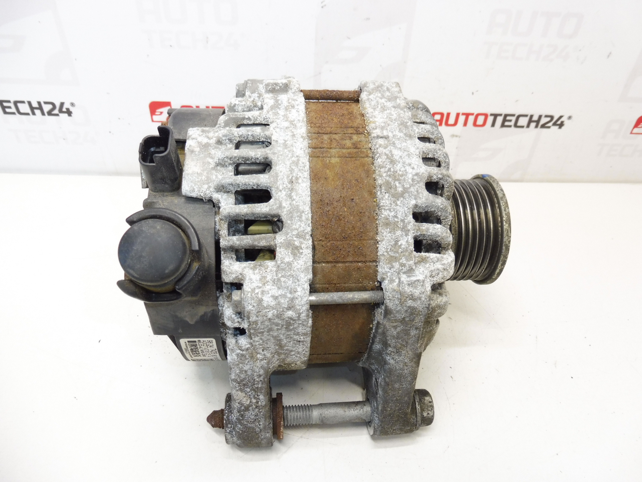Alternador Citroën Peugeot 180A A002TV0081ZE 9824742880 9809200480