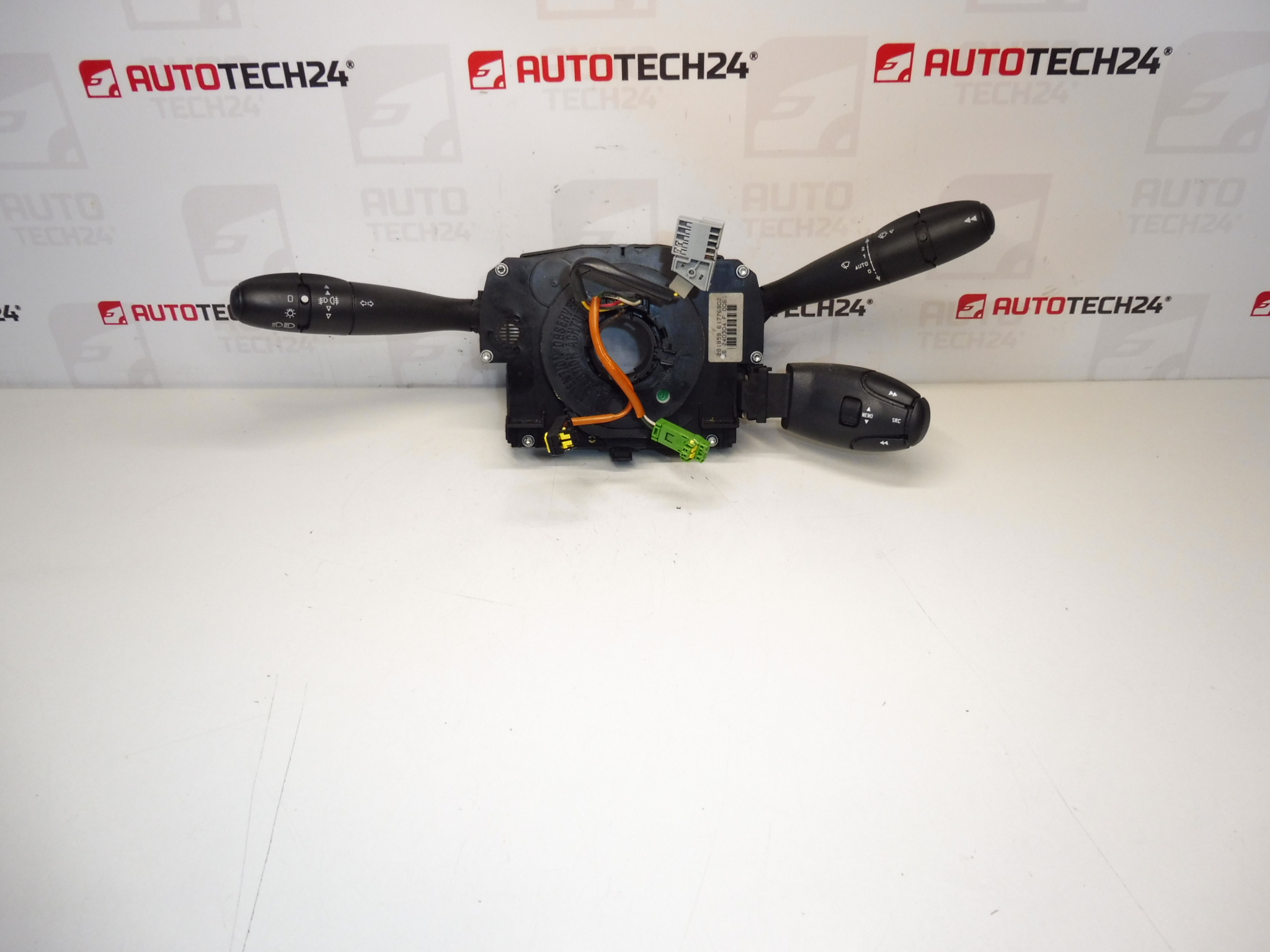Controles no volante Citroën Peugeot 96473051XT 6242T0