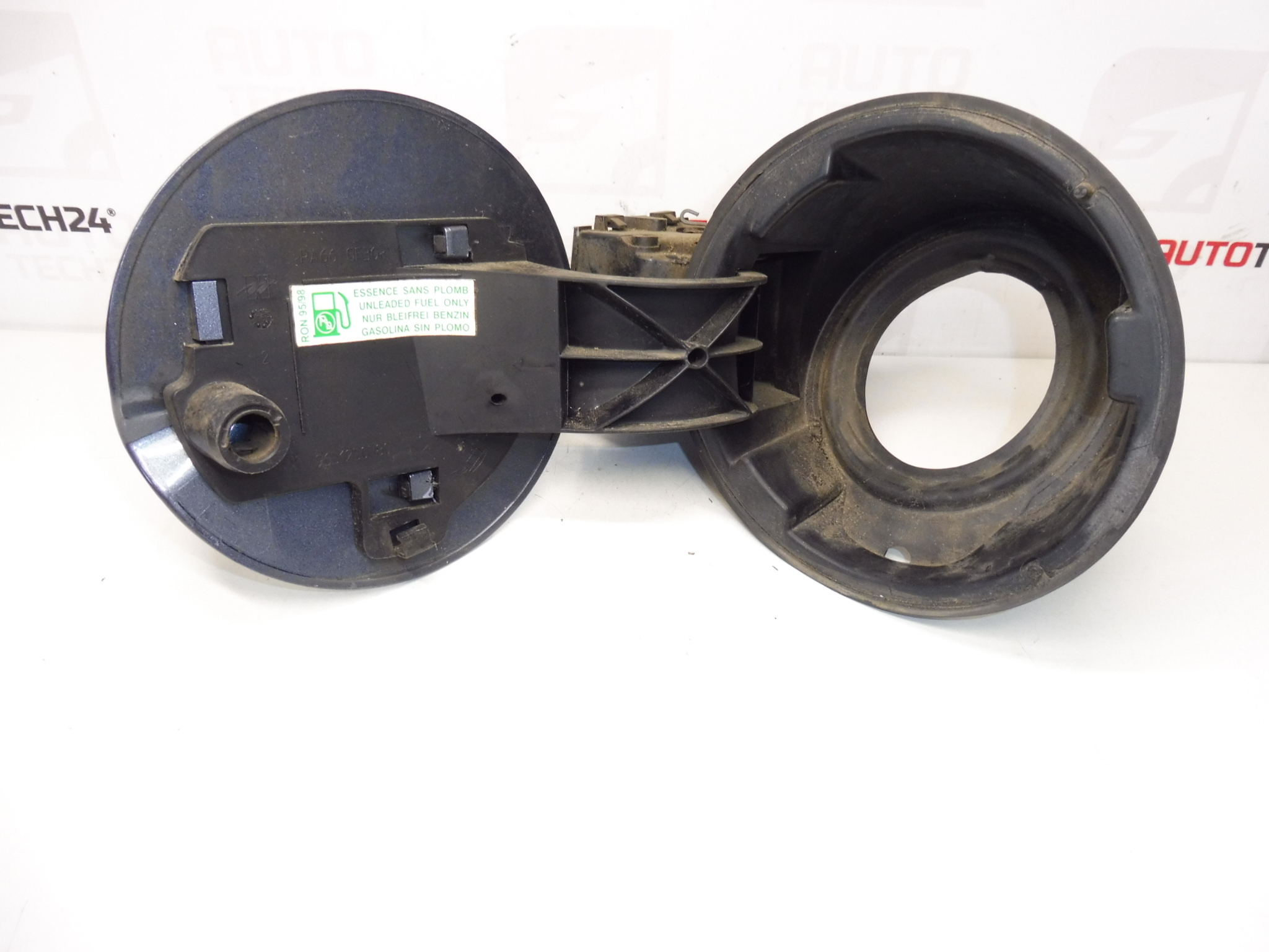 Tampa do tanque Peugeot 1007 9645935580 1517C3 151882