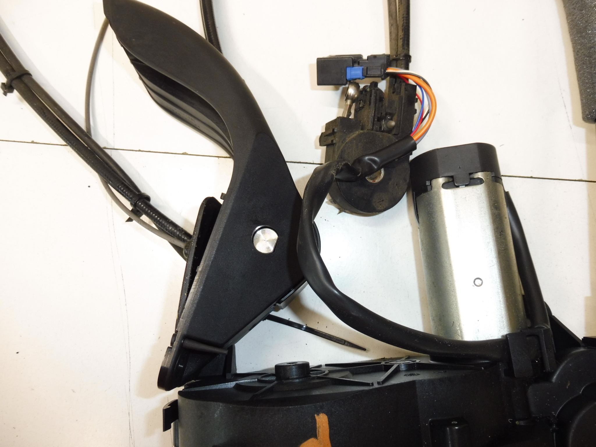 Peugeot 1007 passageiro elétrico 9680508080 9138E0 9138C8