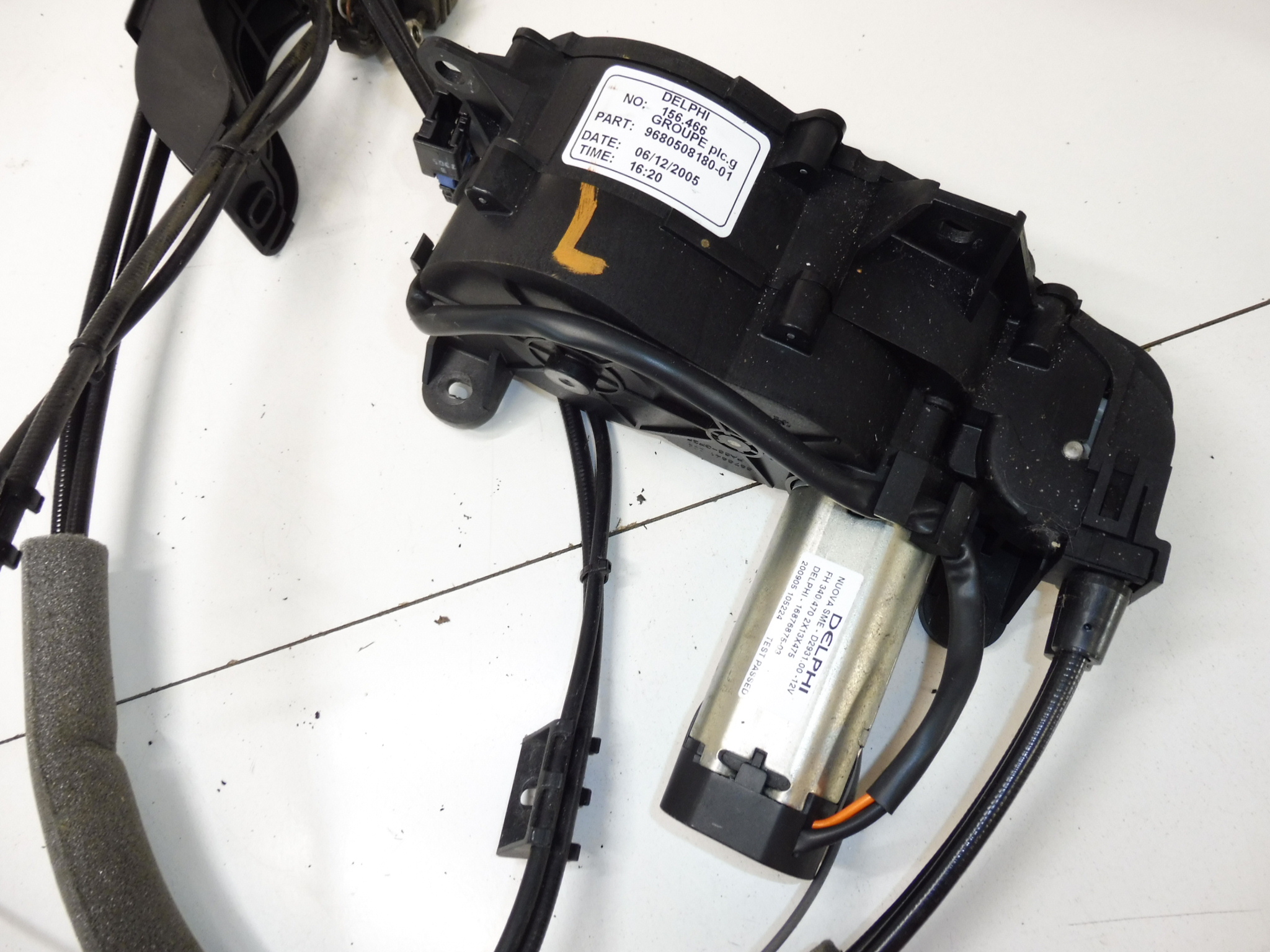 Acionamento elétrico do motorista Peugeot 1007 9680508180 9137C1 9137A9