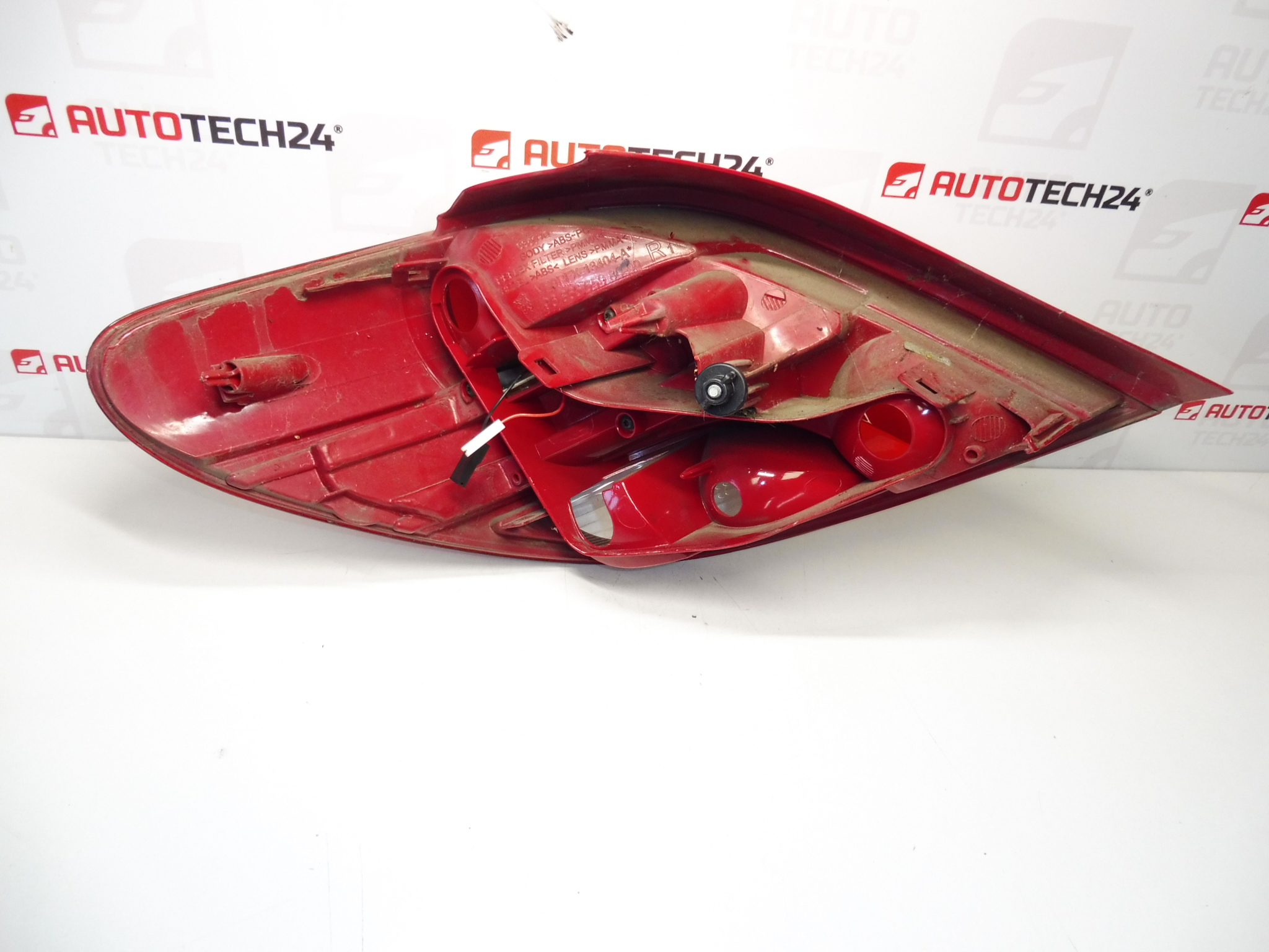 Lâmpada traseira direita Peugeot 207 9686565980 6351HQ