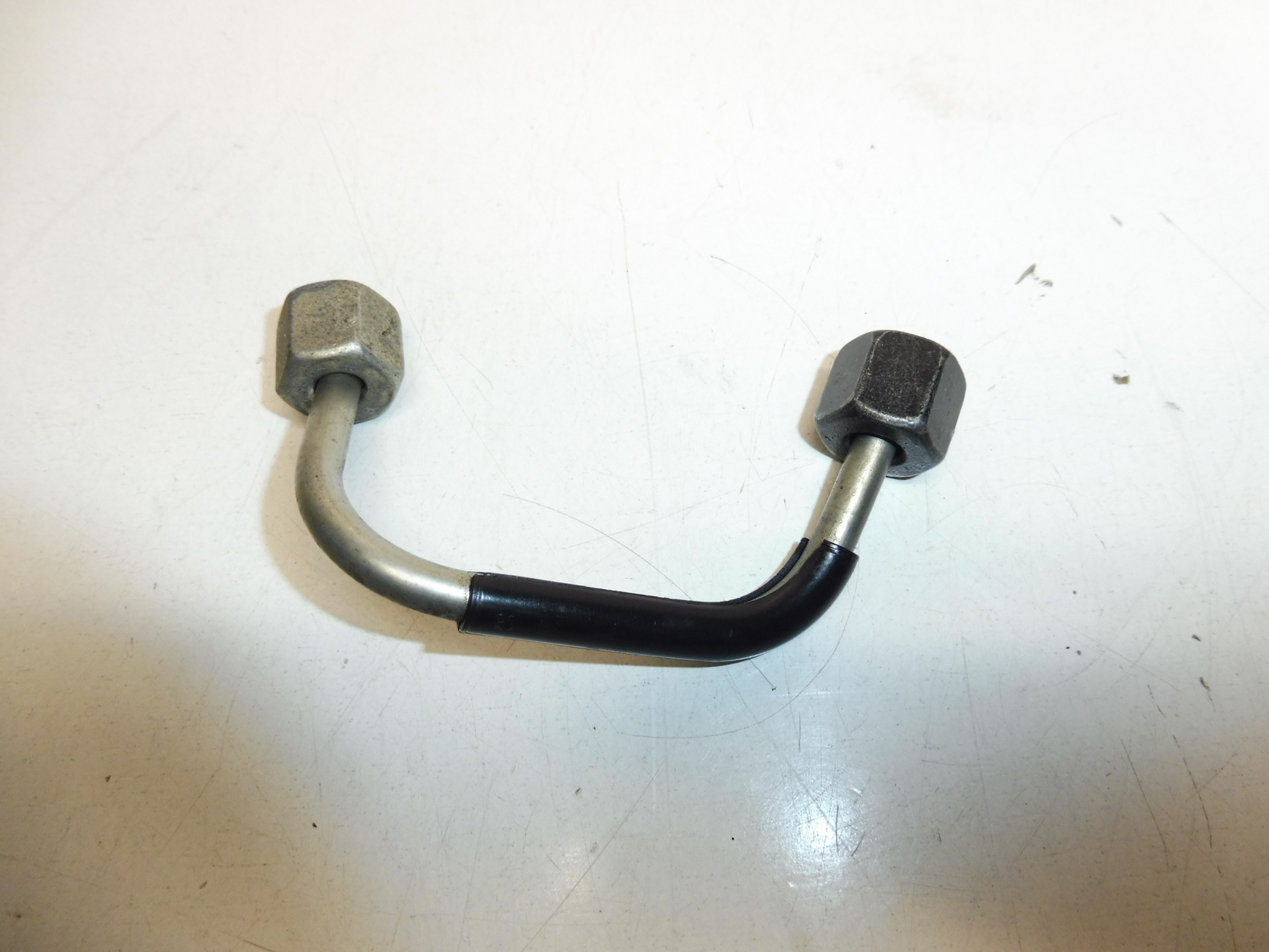 Tubo de alimentação 4. injetor Citroën Peugeot 9825615580