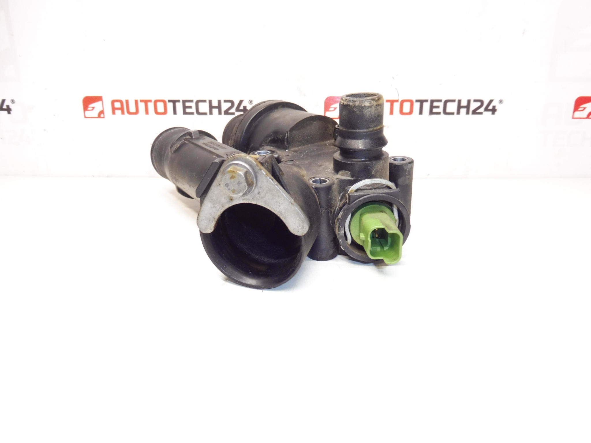Carcaça do termostato 2.2 HDI 125 KW Citroën Peugeot 9657182080 1336Z4