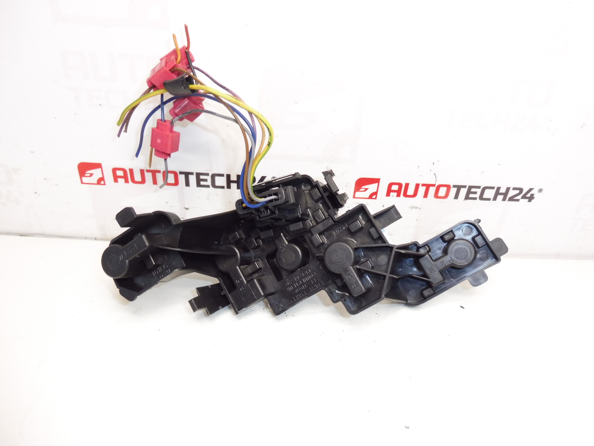 Lâmpada traseira esquerda Peugeot 307 II 6350x0