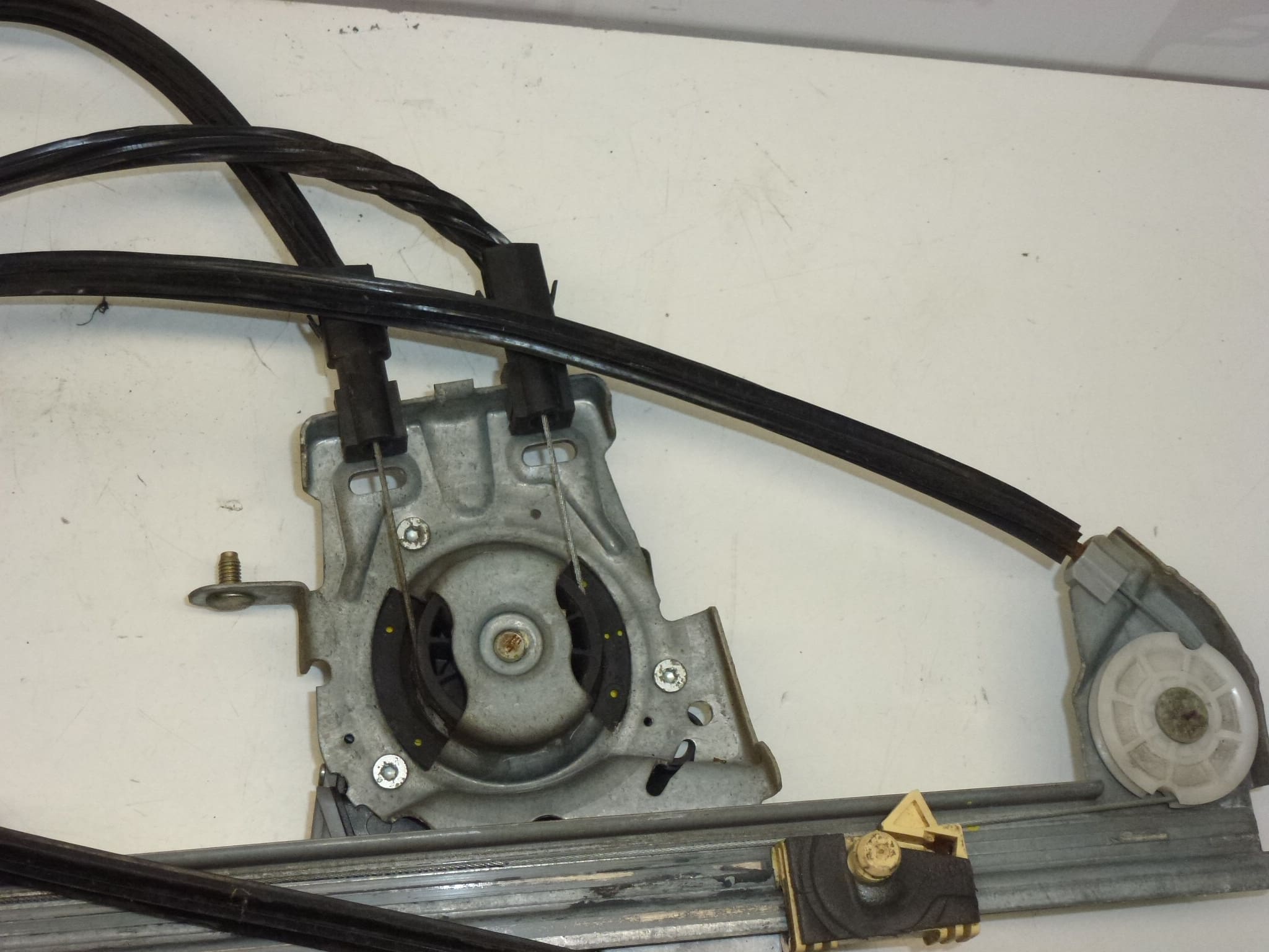 Mecanismo do vidro dianteiro esquerdo Citroën C3 PLURIEL 9643369480 9221P1