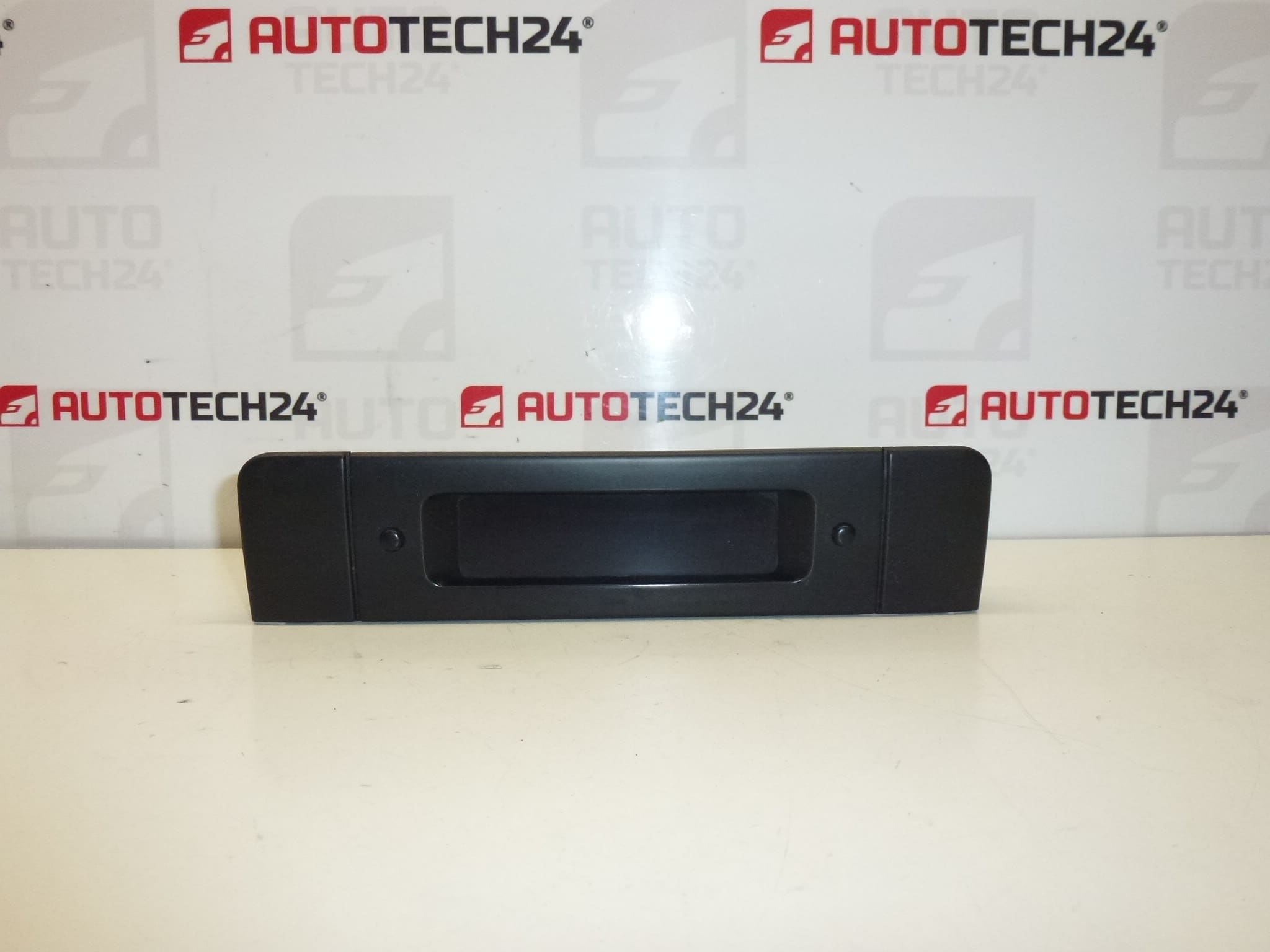 Rádio e monitor de computador Peugeot 406 9640975877 6155P8