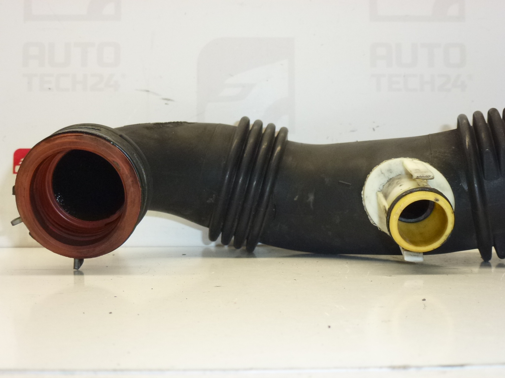 Mangueira turbo 1.6 HDI Citroën Peugeot 9687883680 1434E1