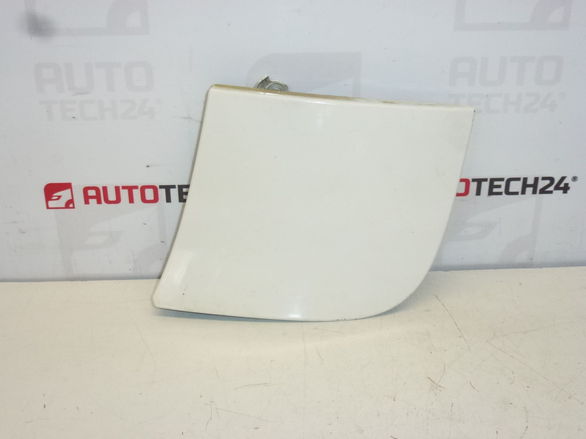 Tampa do tanque branco Peugeot 107 Citroën C1 1517C5 1517C9