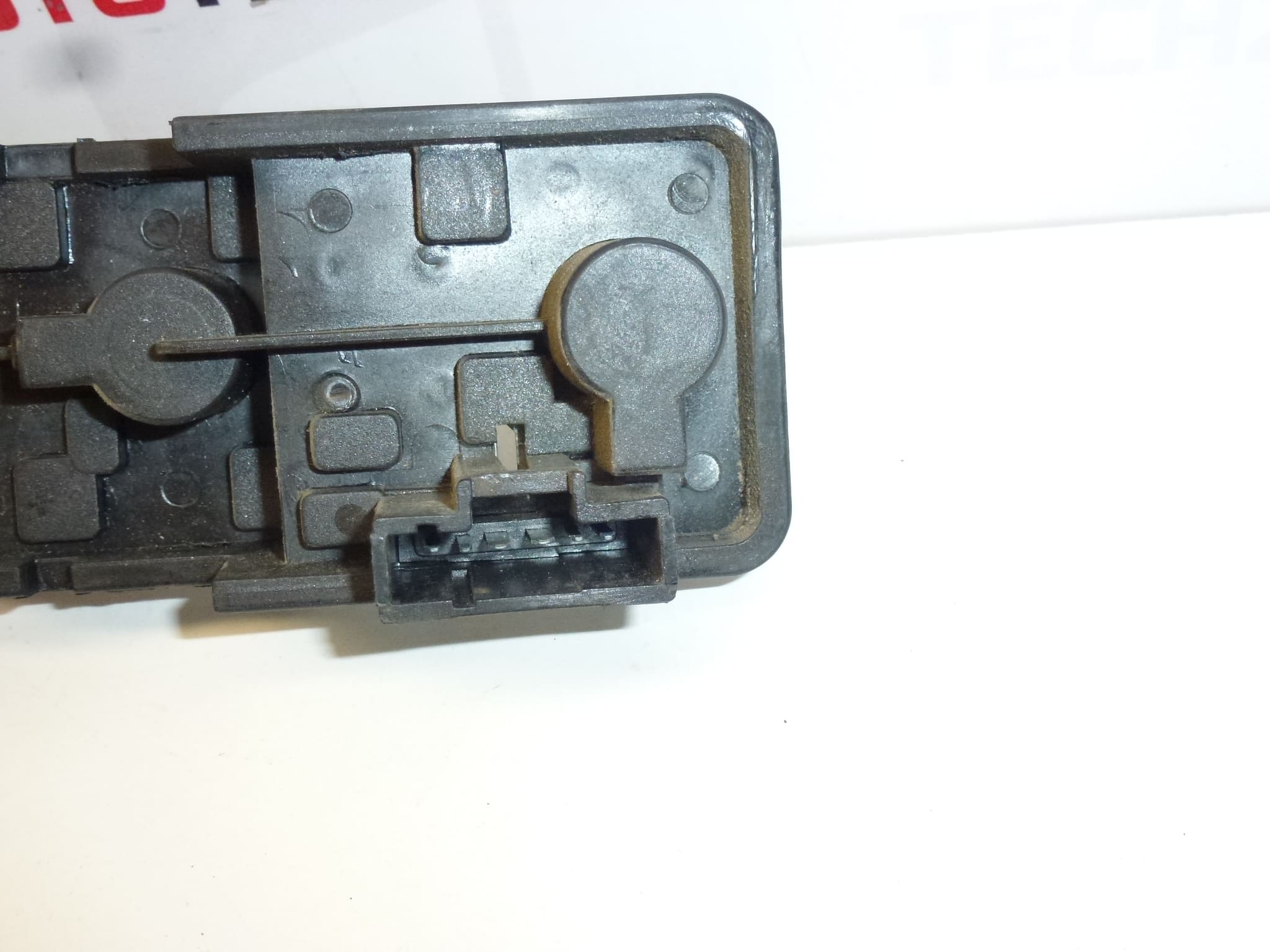 Luz traseira esquerda base Citroën Xsara Picasso 6350N0 6350T2