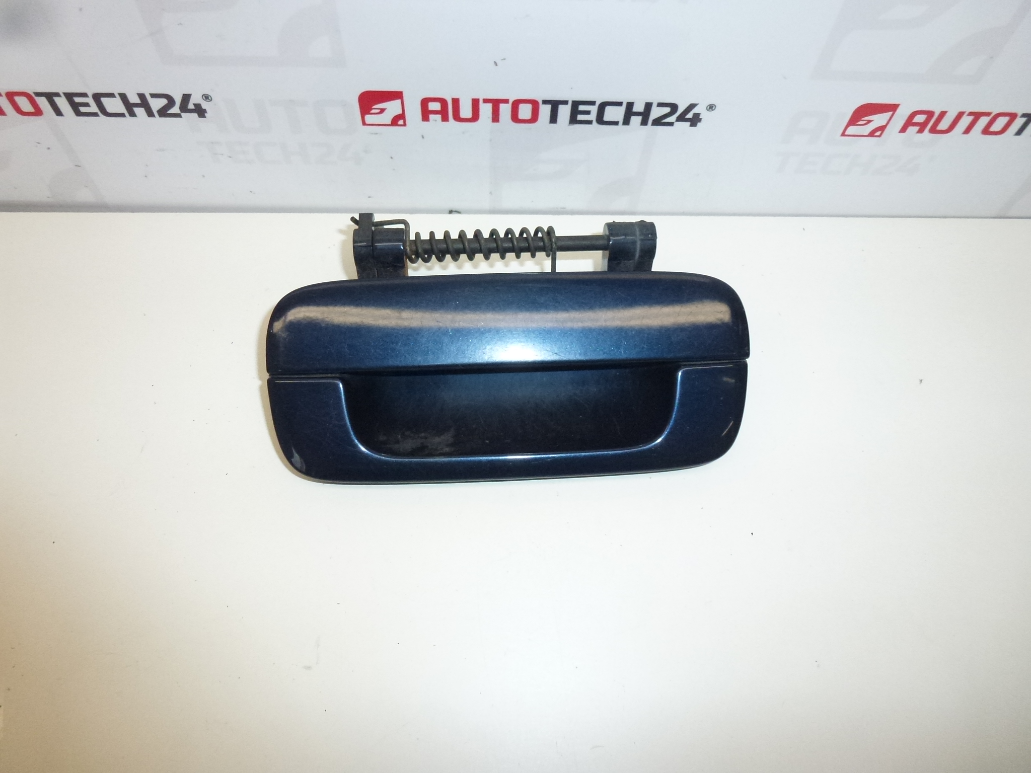 Maçaneta da porta traseira esquerda Peugeot KMPD 9101H4 9621859477