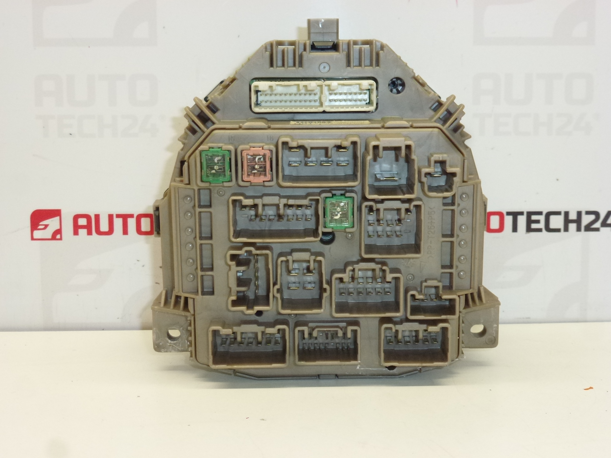 Tacômetro Citroën C1 Peugeot 107 Miléia 130000 km 83800-011-A