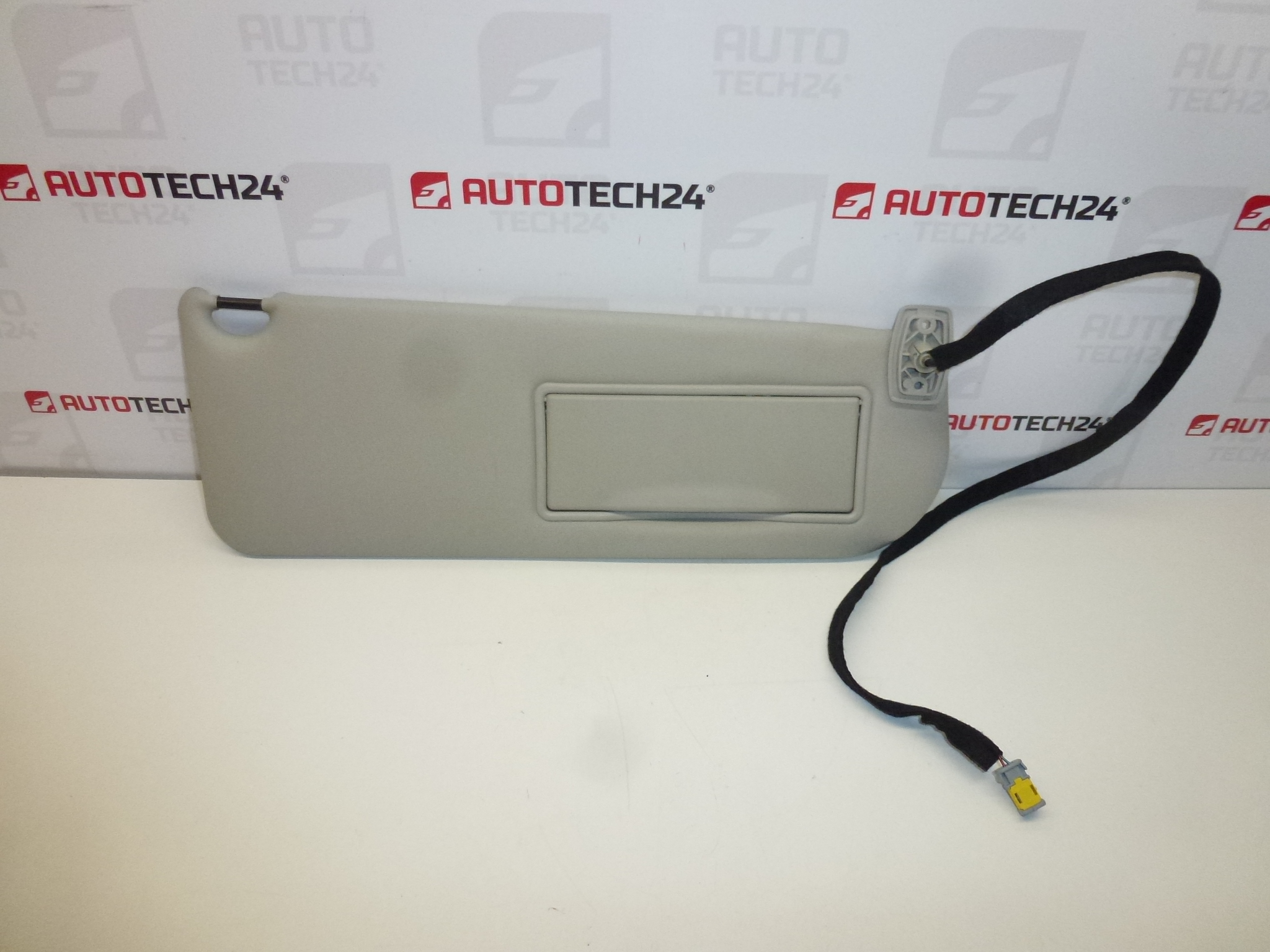 Pala de sol Citroën C8 Peugeot 807, iluminação - direita 8143GN