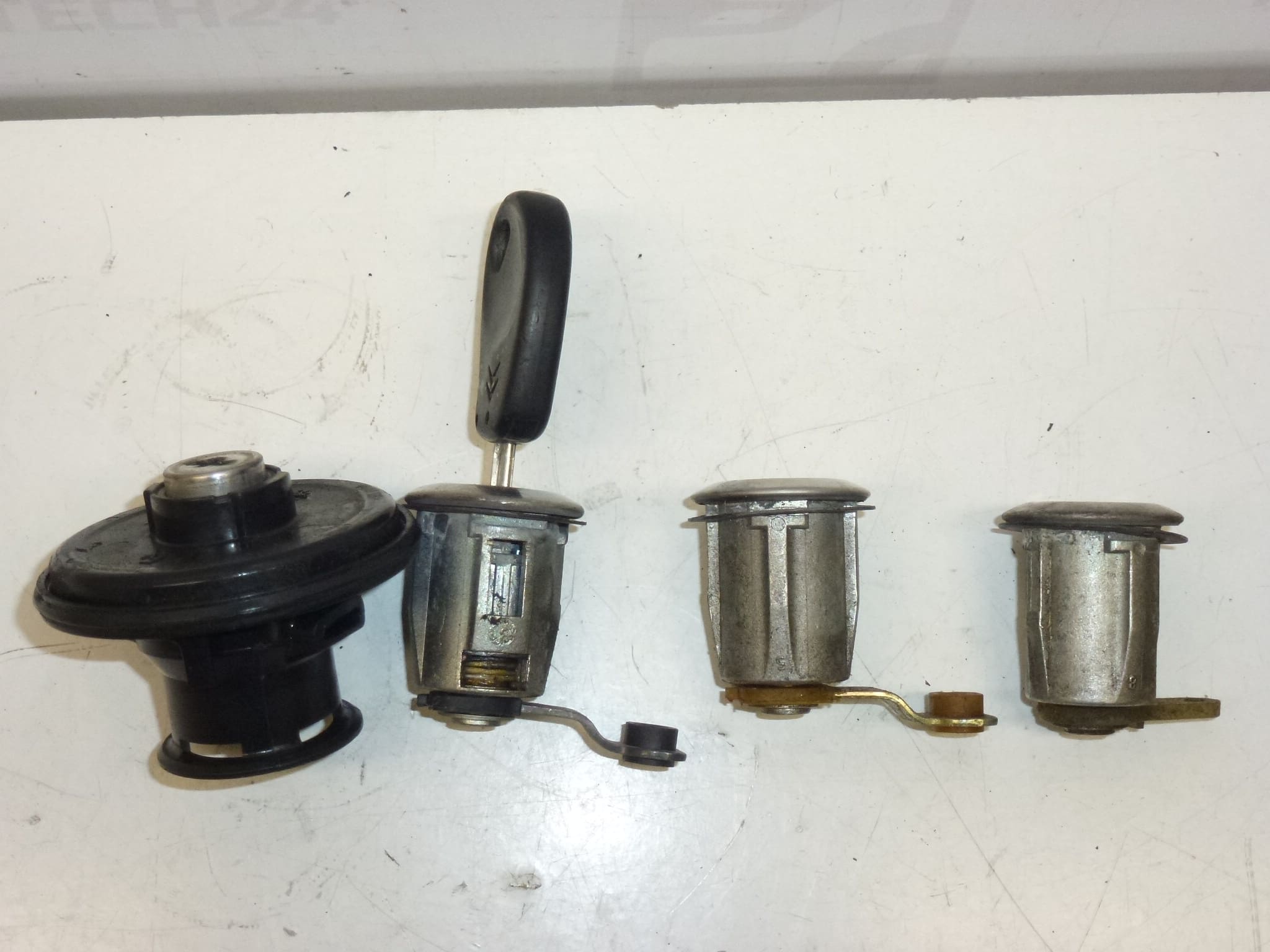 Conjunto de chaves e fechaduras para Citroën Berlingo II 4162CF - Image 2