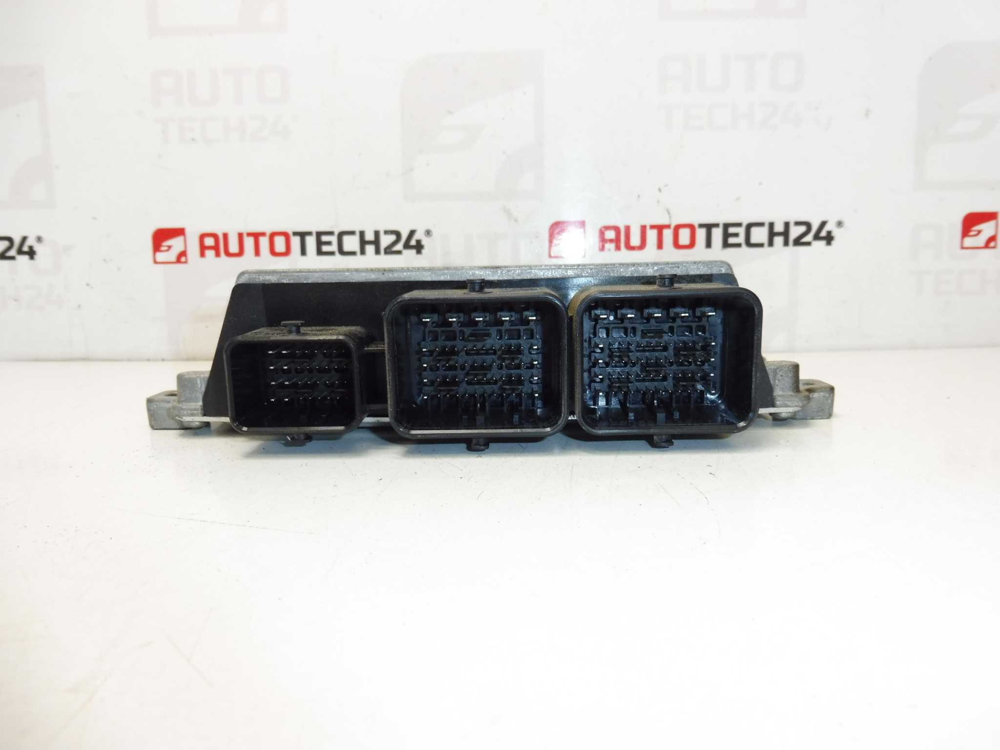 ECU Valeo V46.21 Citroën Peugeot 9806166080 9804436280 - Image 2